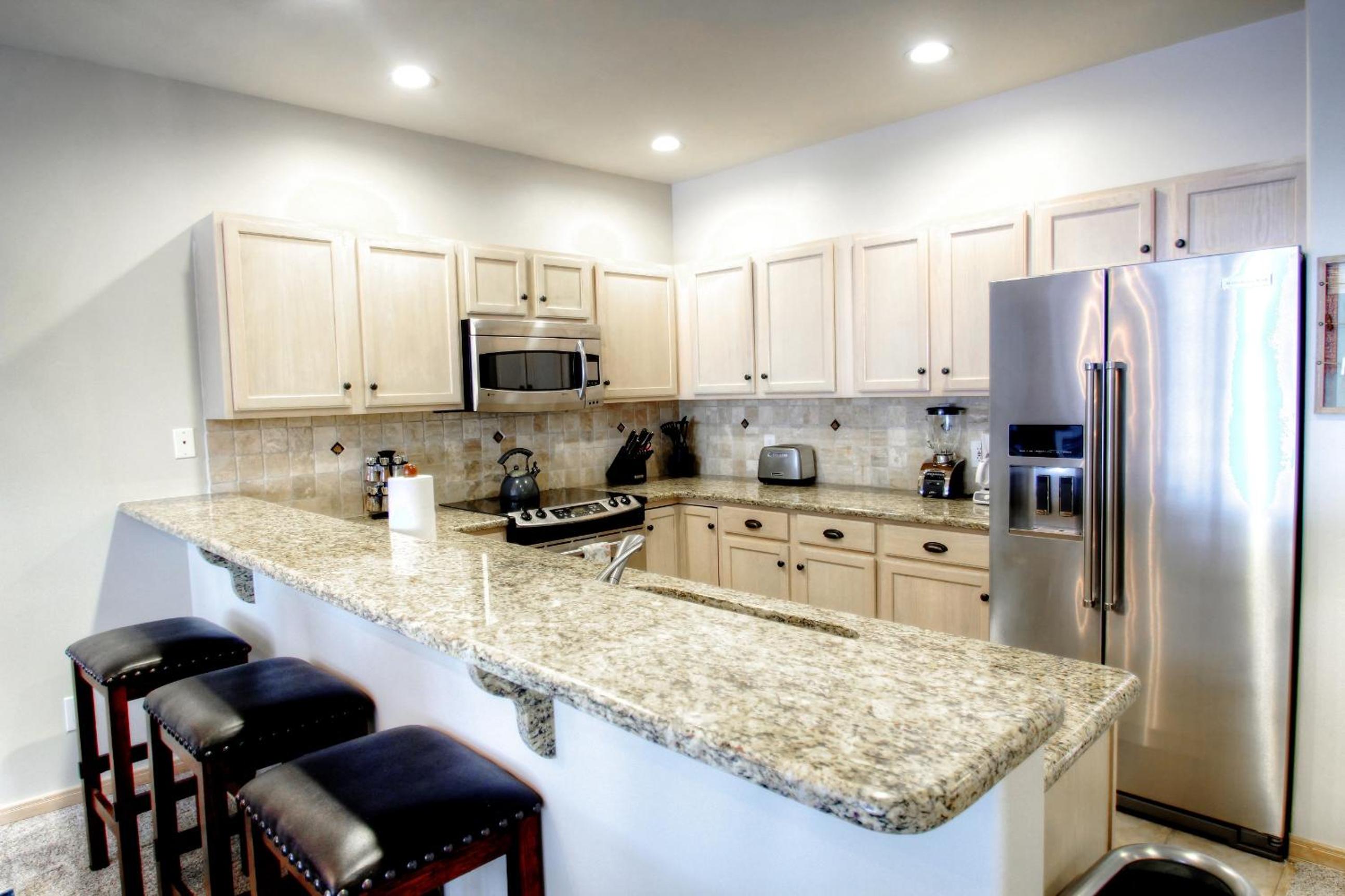 Canyon Run Townhouse F102 - Property Image 2