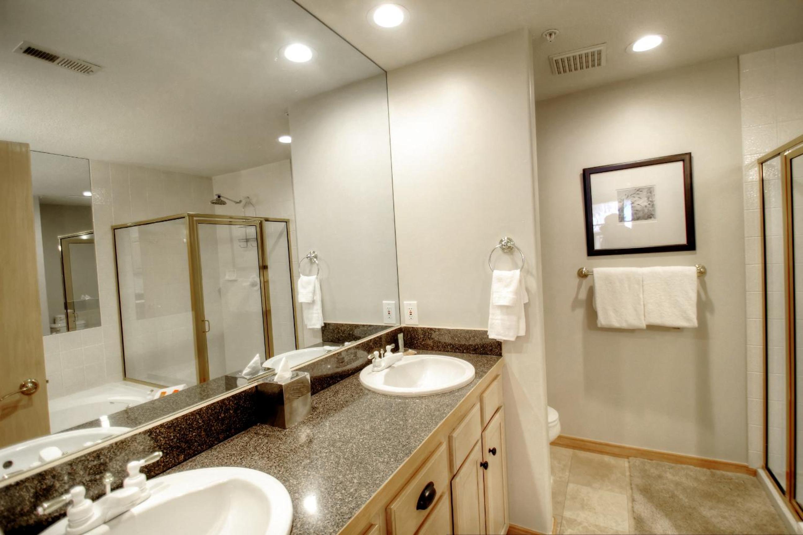 Canyon Run Townhouse F102 - Property Image 8