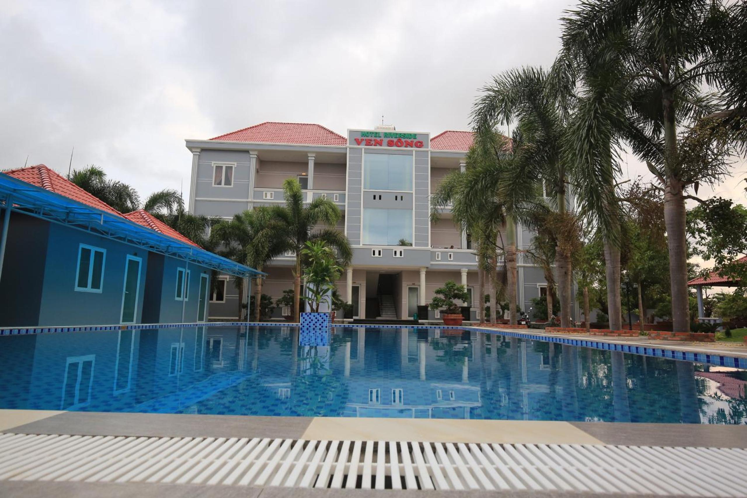 Ven Song Riverside Hotel view 4