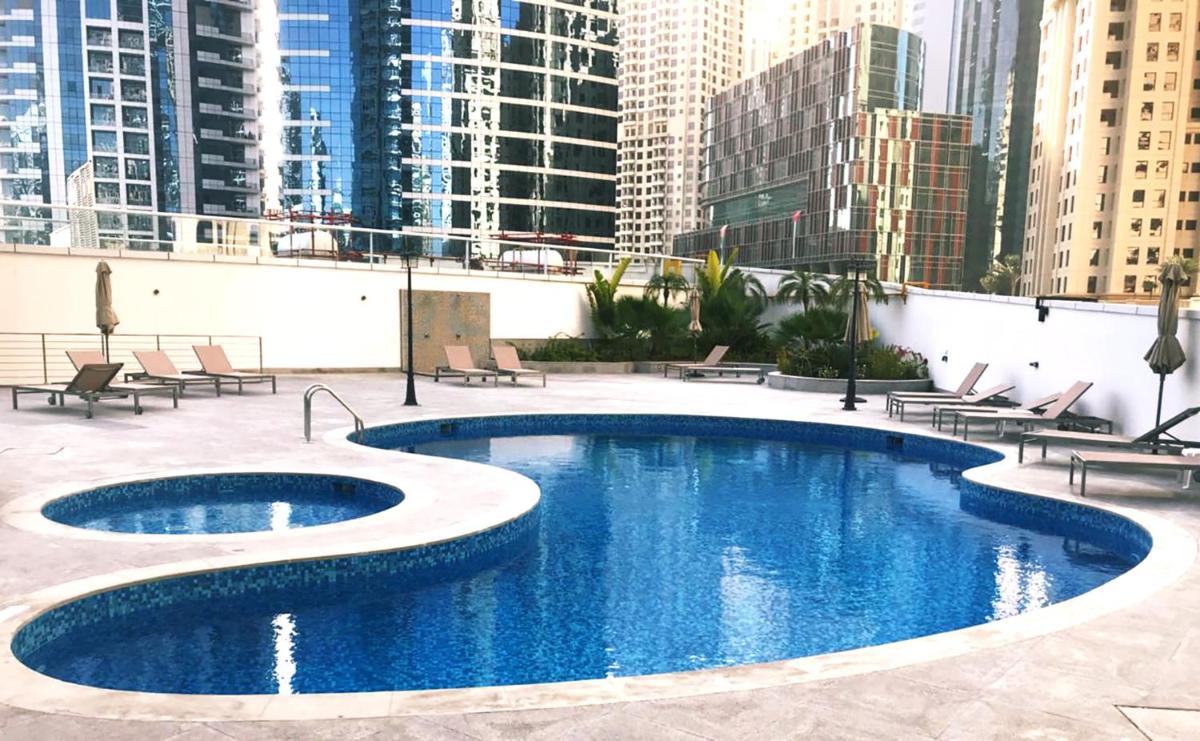 Golden Stay Vacation Homes continental tower marina