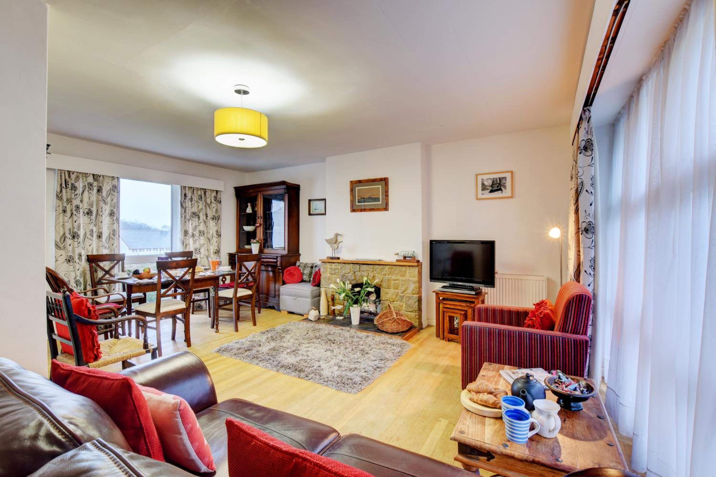 3 Bed in Pwllheli oc-bow09 view 2
