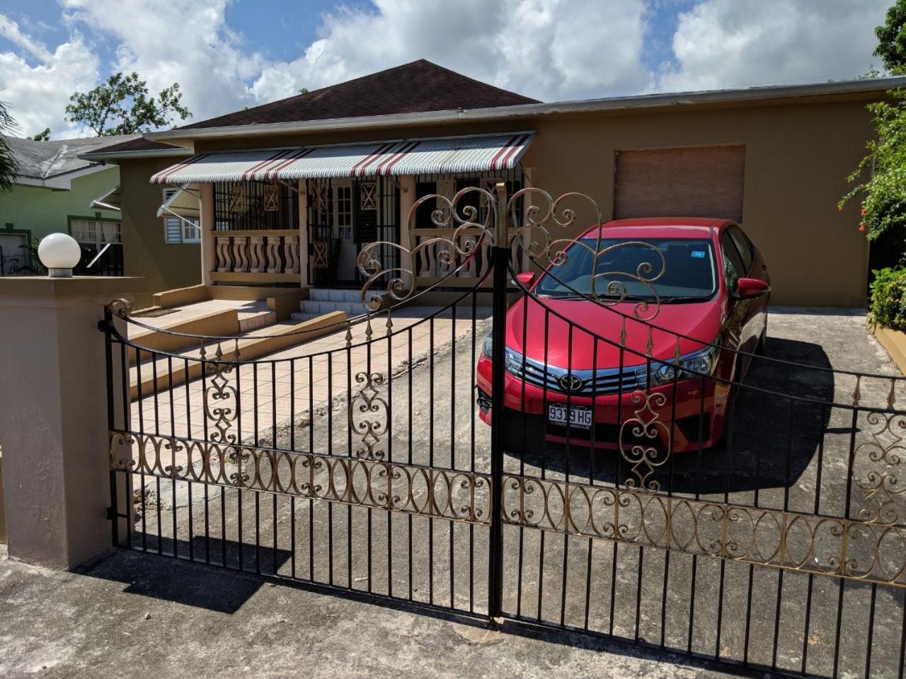 Jus4u-Apt-2 The Home Away From Home Villa view 3