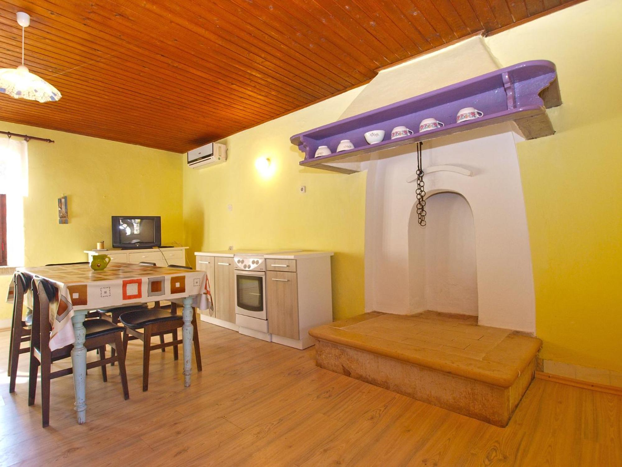 House Angela 1585