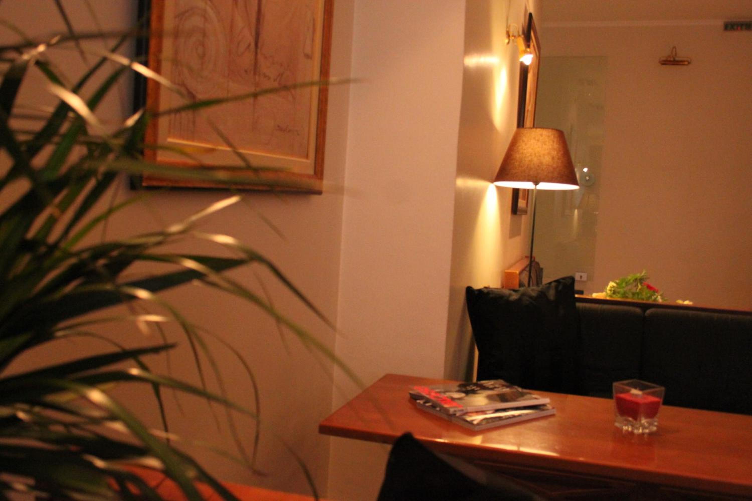 Achillion Hotel en Athens — lounge