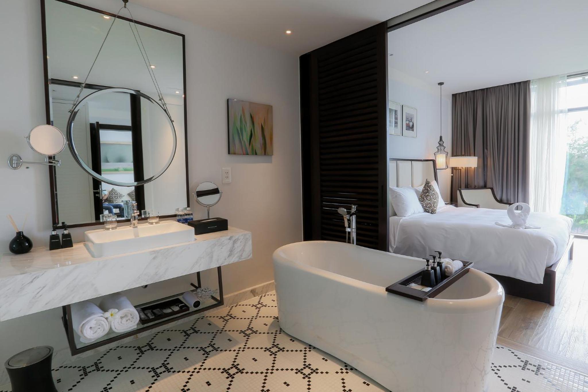 Montgomerie Links Hotel & Villas
