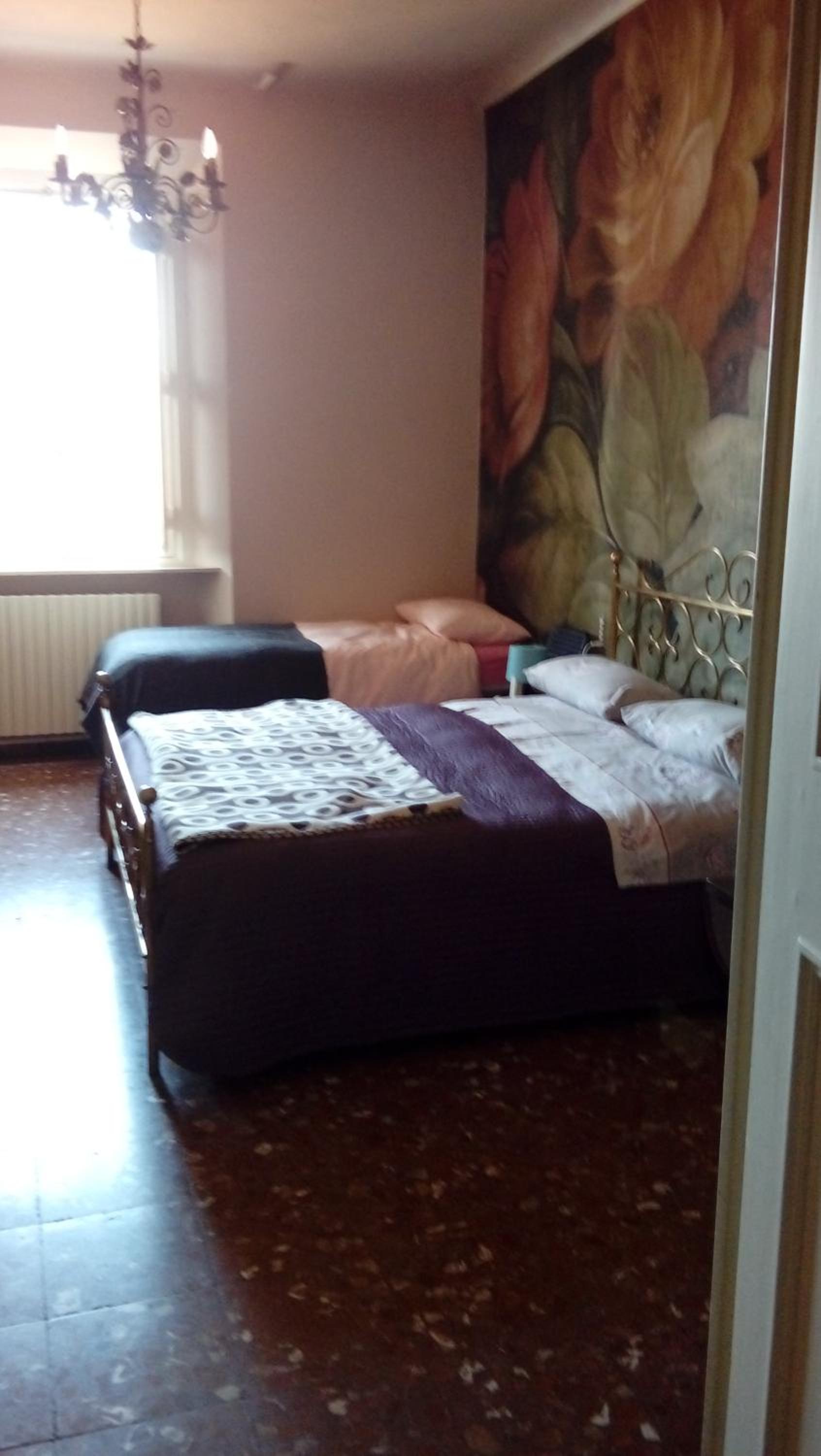 Photo 33