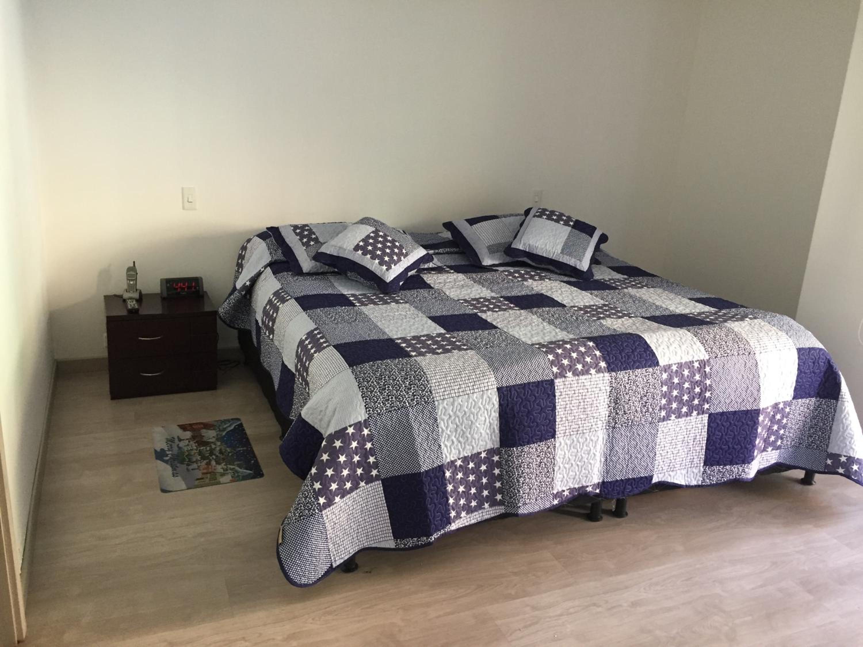Apartamento cómodo , grande en Poblado Medellín