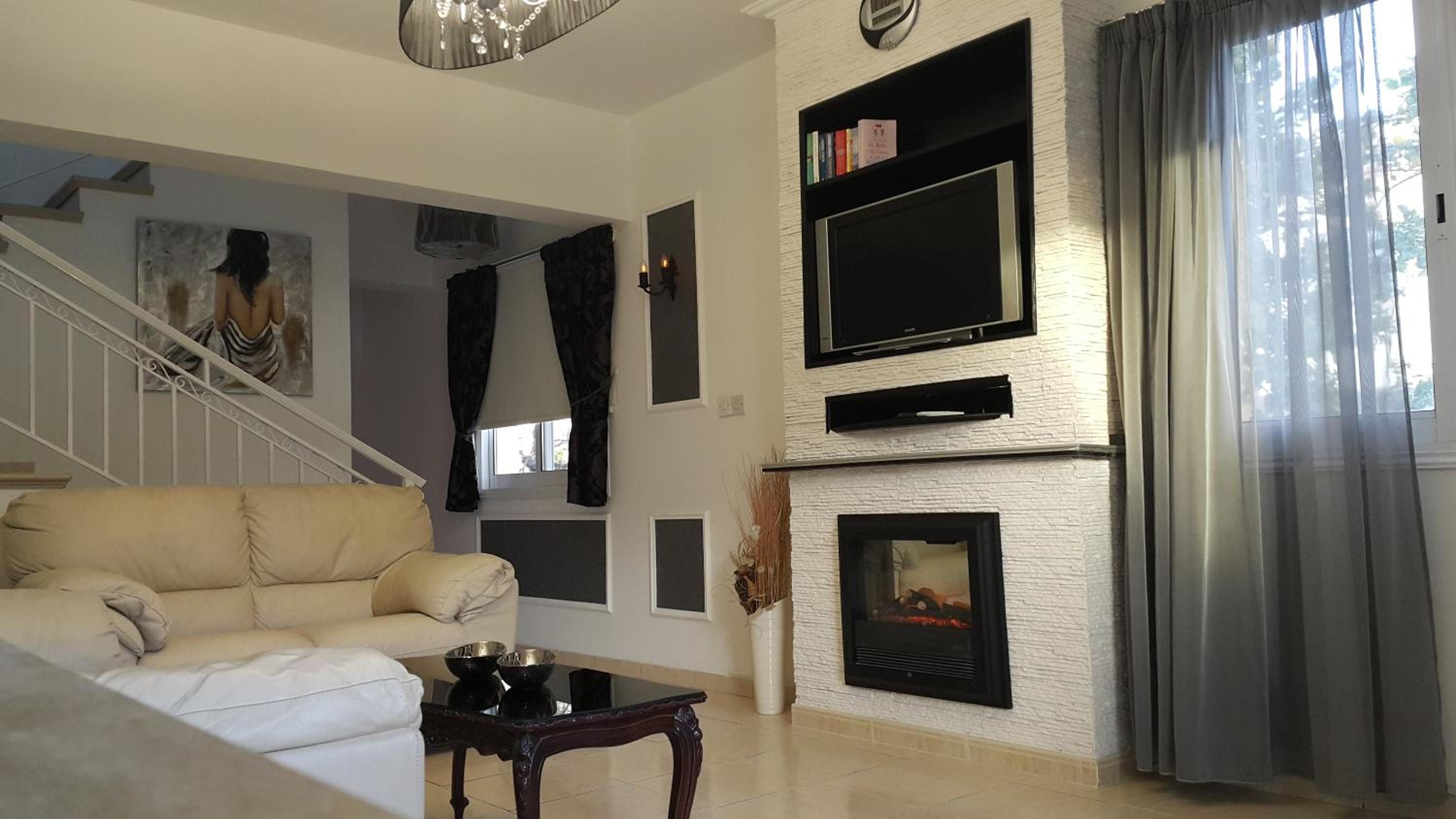 Ivoton home