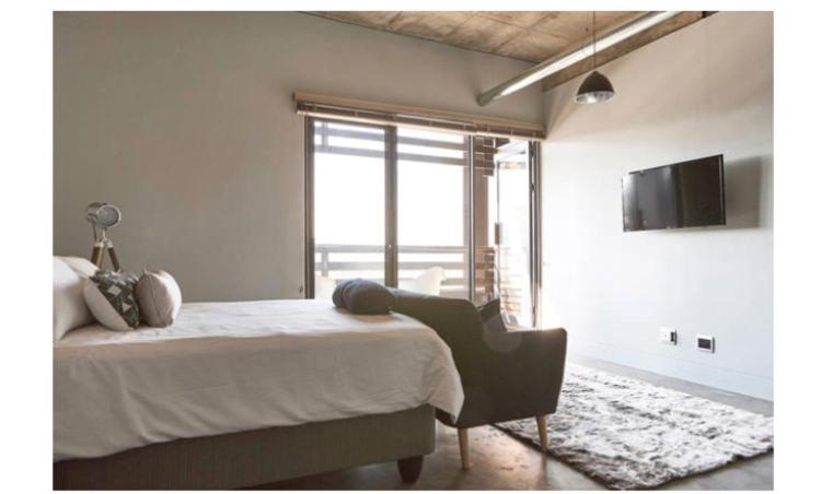 Urban sky studio @ Hallmark House