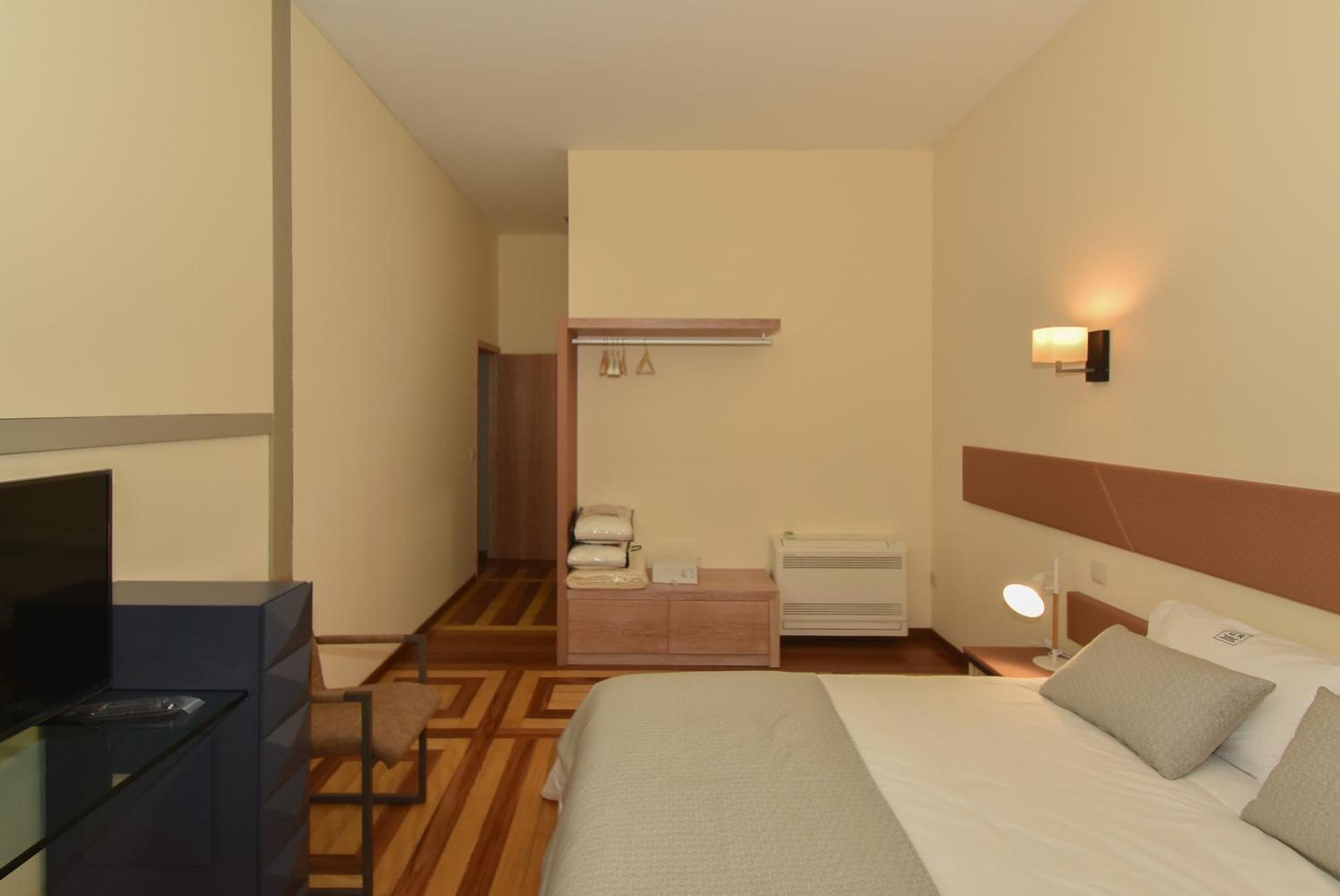 GR Suites view 2
