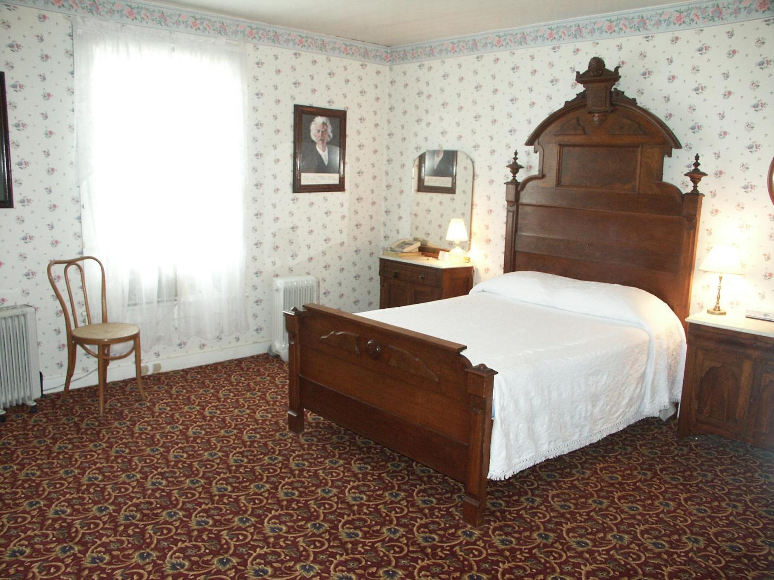 Bridgeport Inn