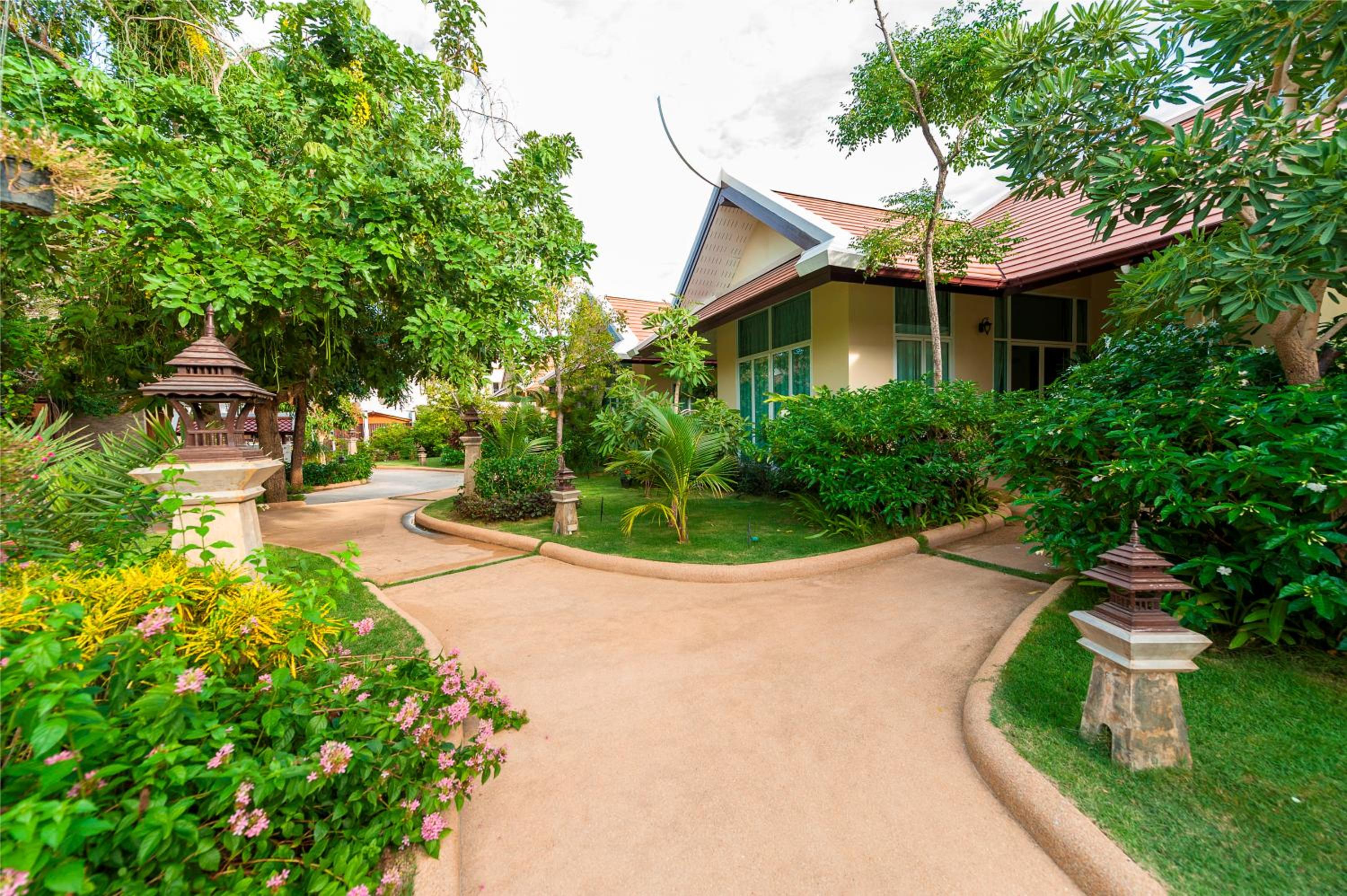 Pattra Vill Resort