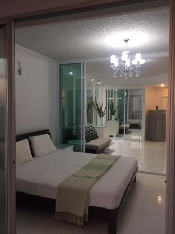 PMY Beach Resort, Районг - 21