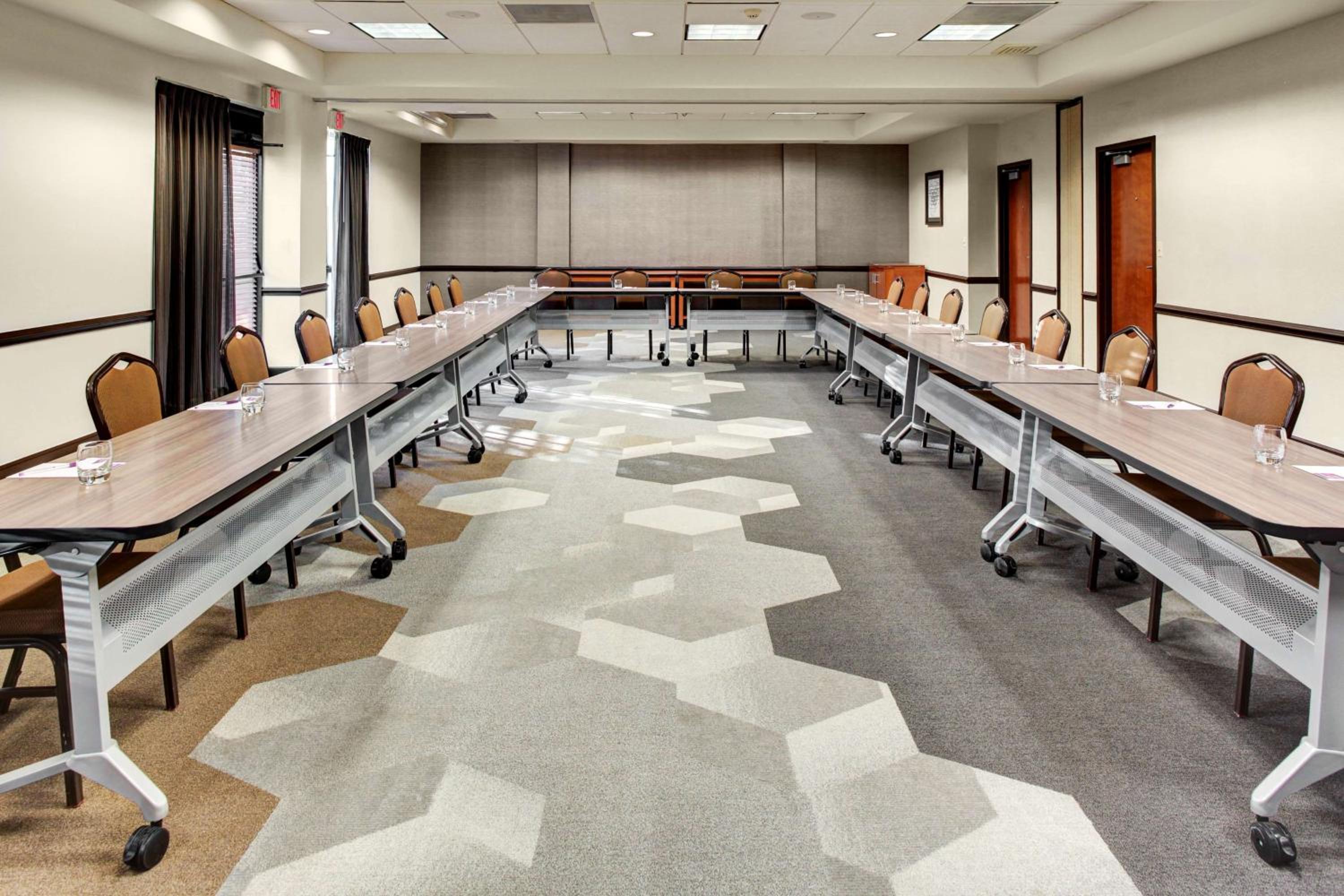 Hyatt Place Chicago/Itasca - Property Image 9