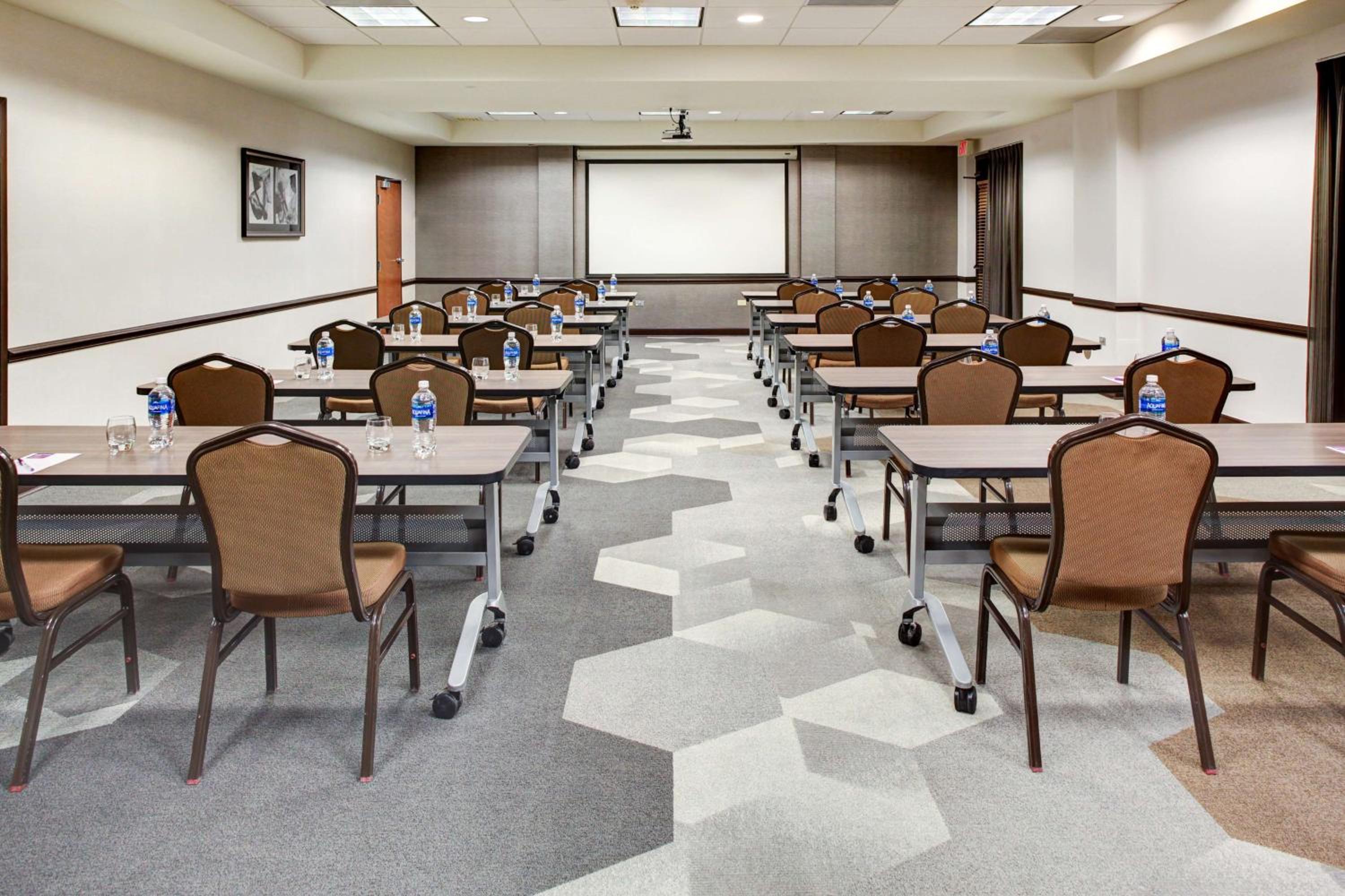 Hyatt Place Chicago/Itasca - Property Image 36