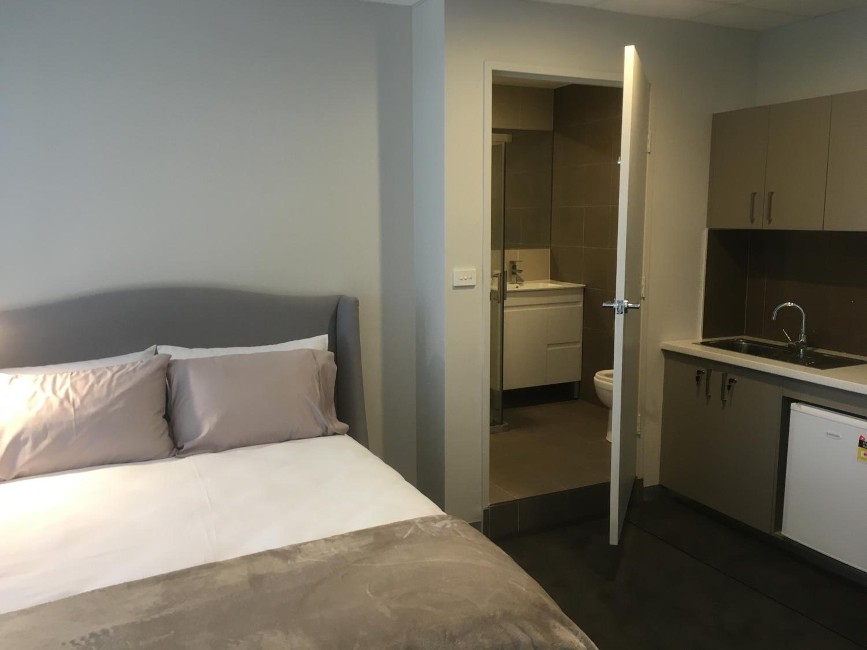 Med-Accom