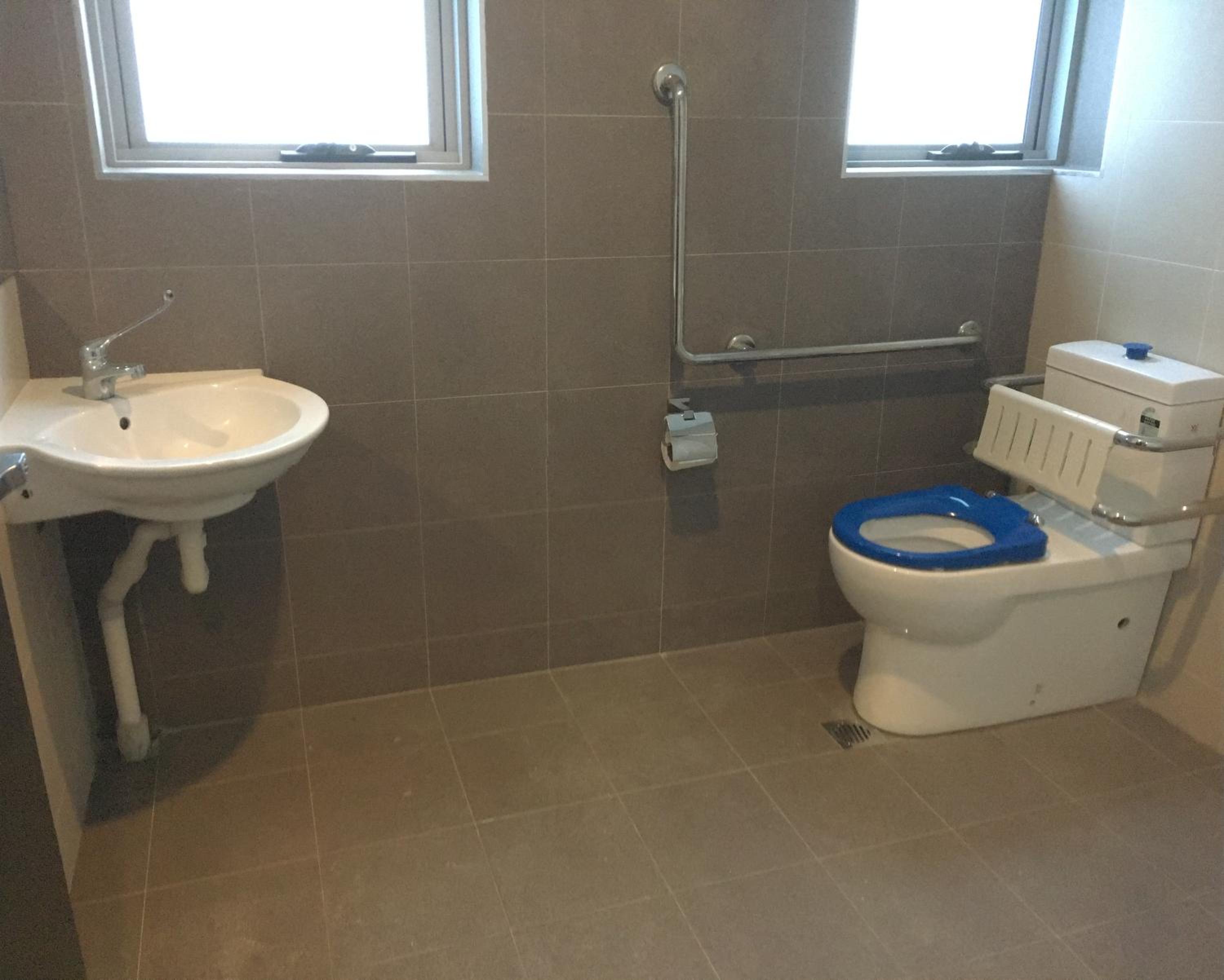 Med-Accom