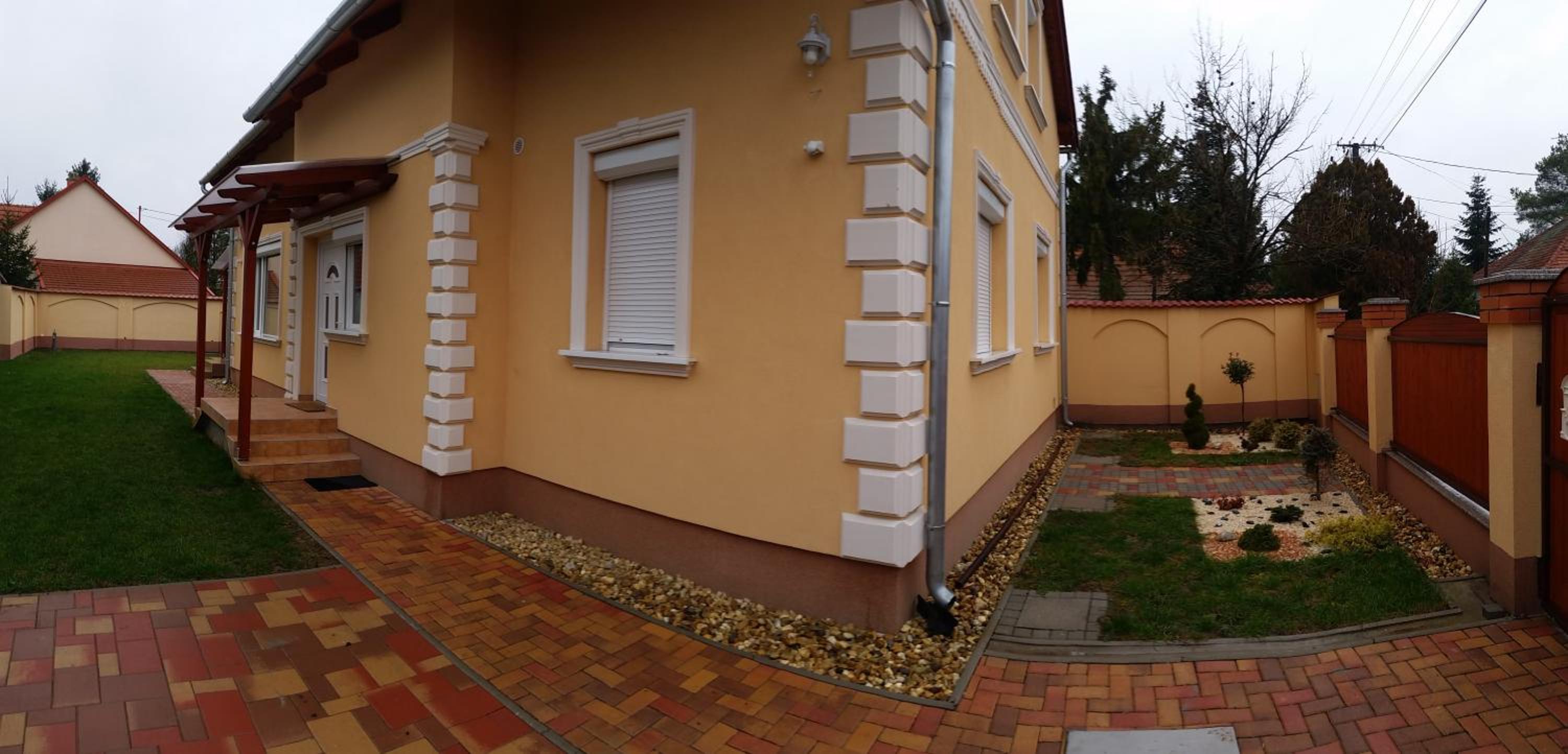 Central-Aqua Apartman view 2