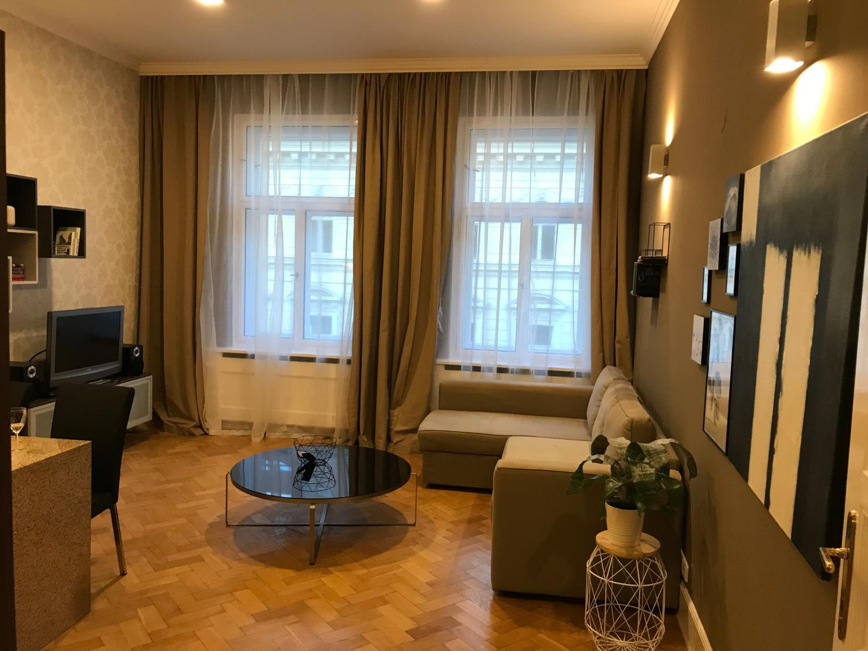 Holec Apartments