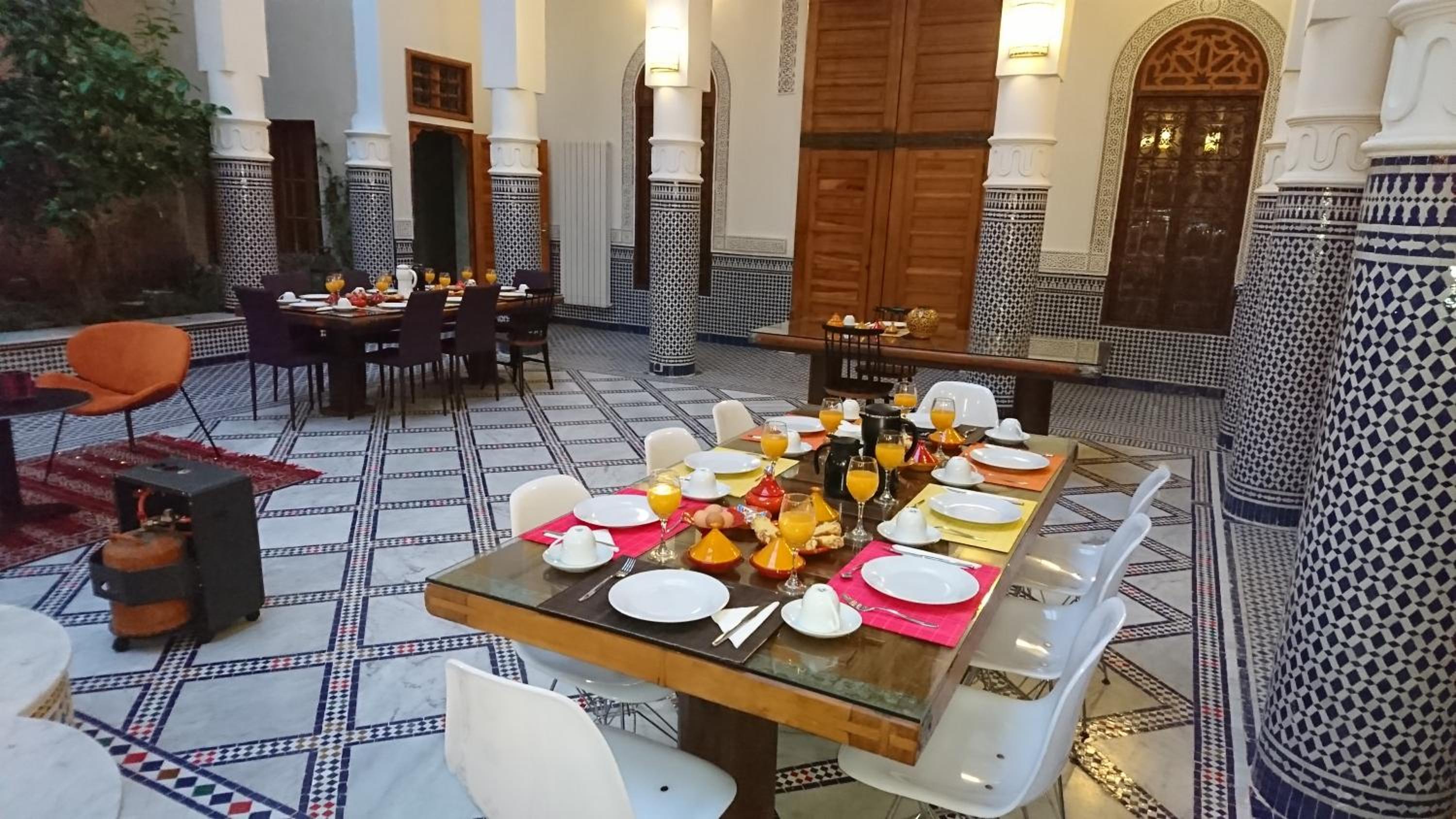 dining