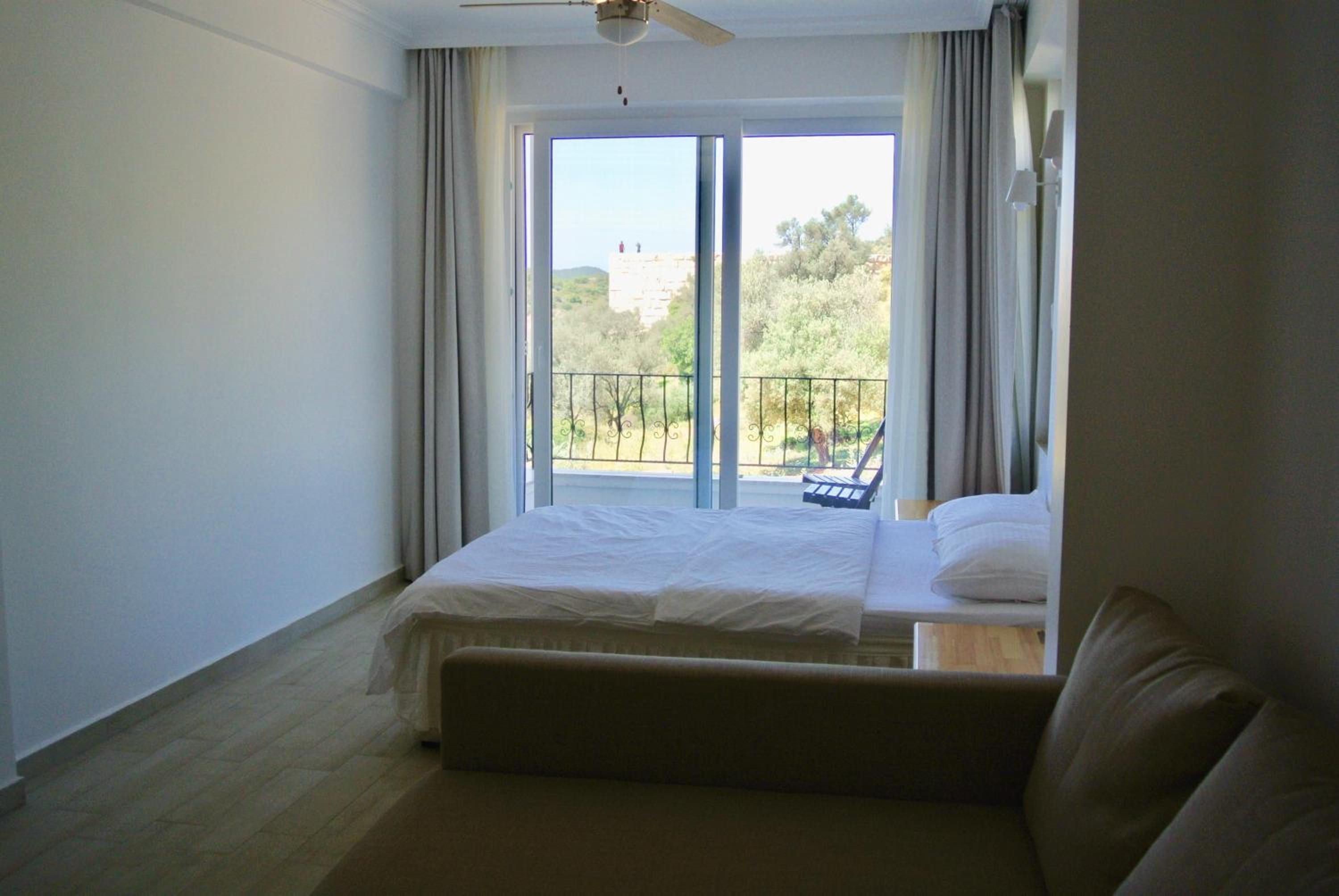 Hideaway - Image 114