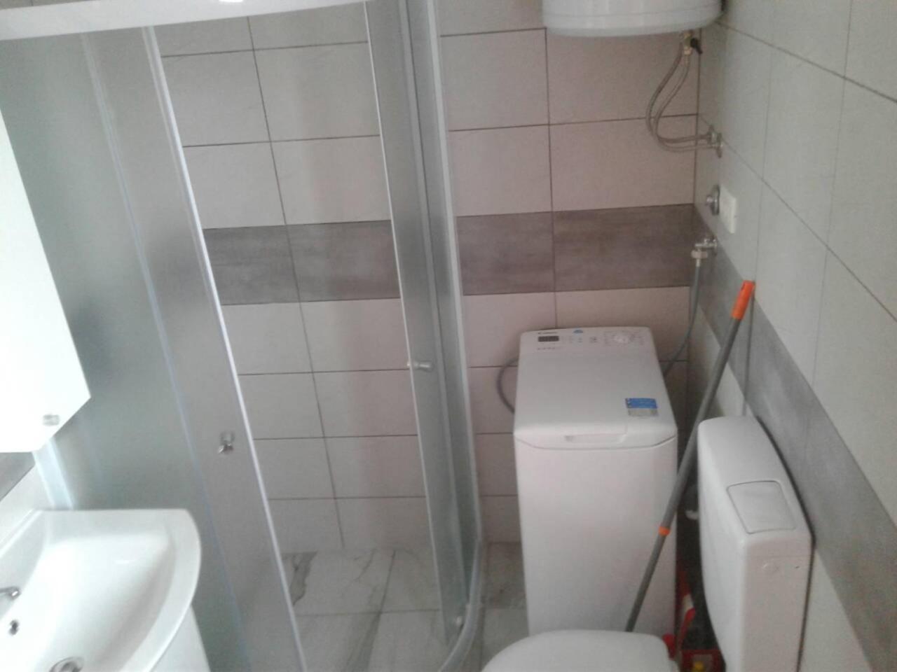 Photo 32