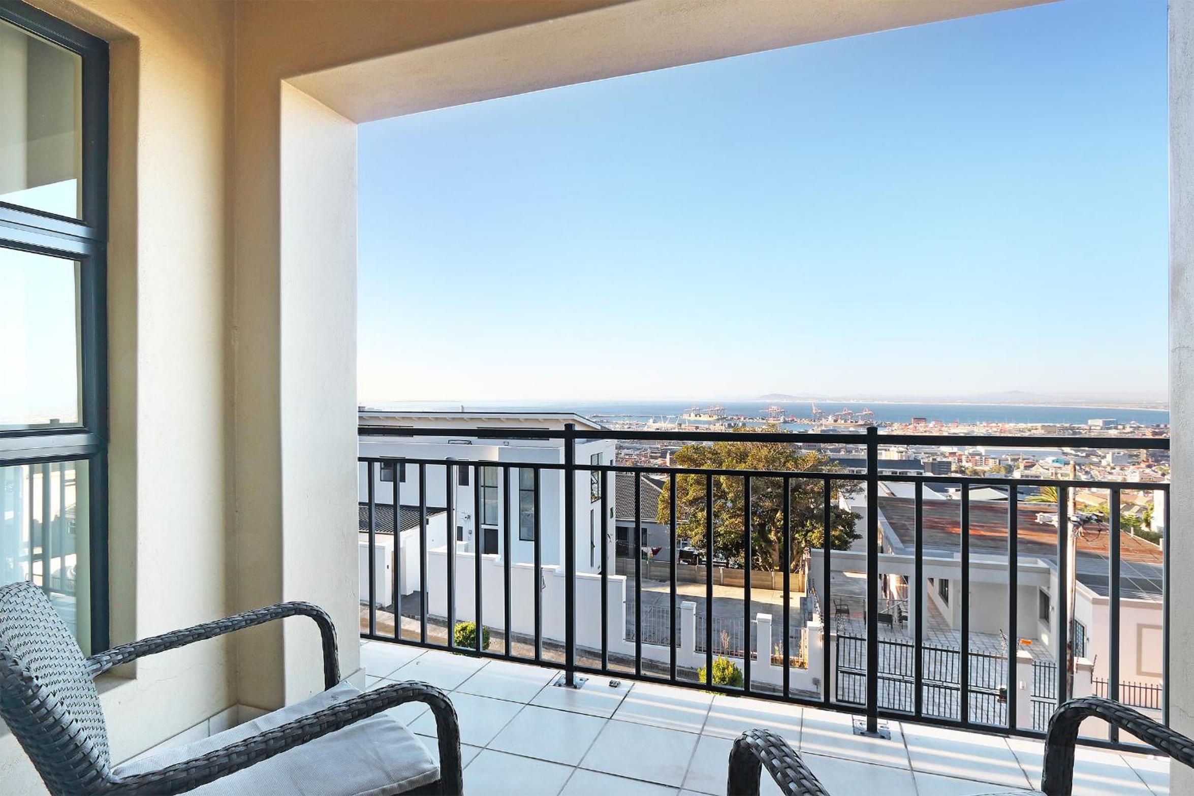 STAR APARTMENTS