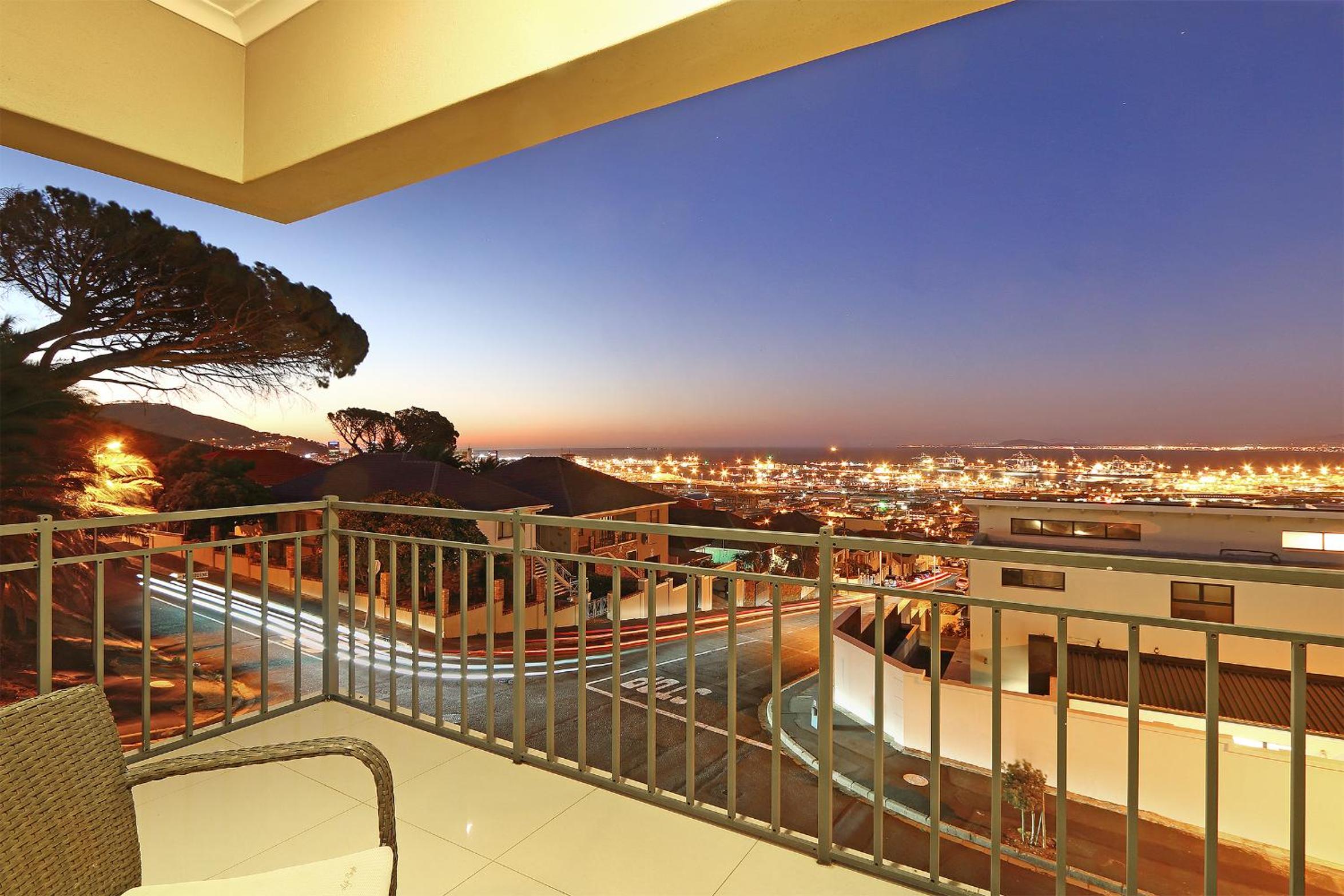 STAR APARTMENTS