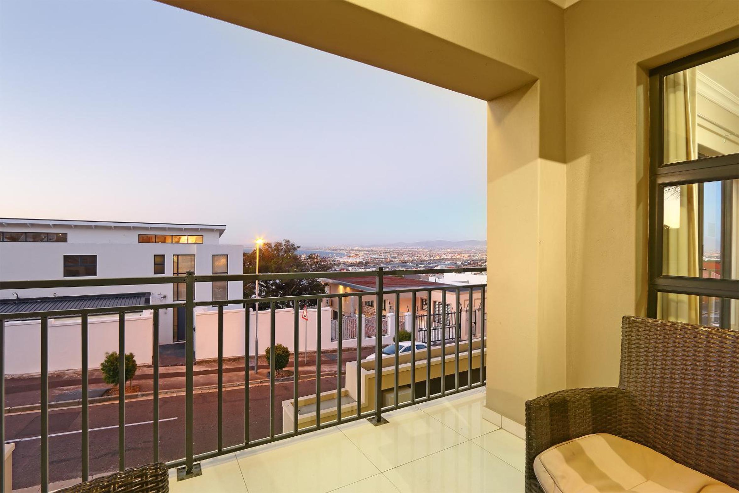 STAR APARTMENTS