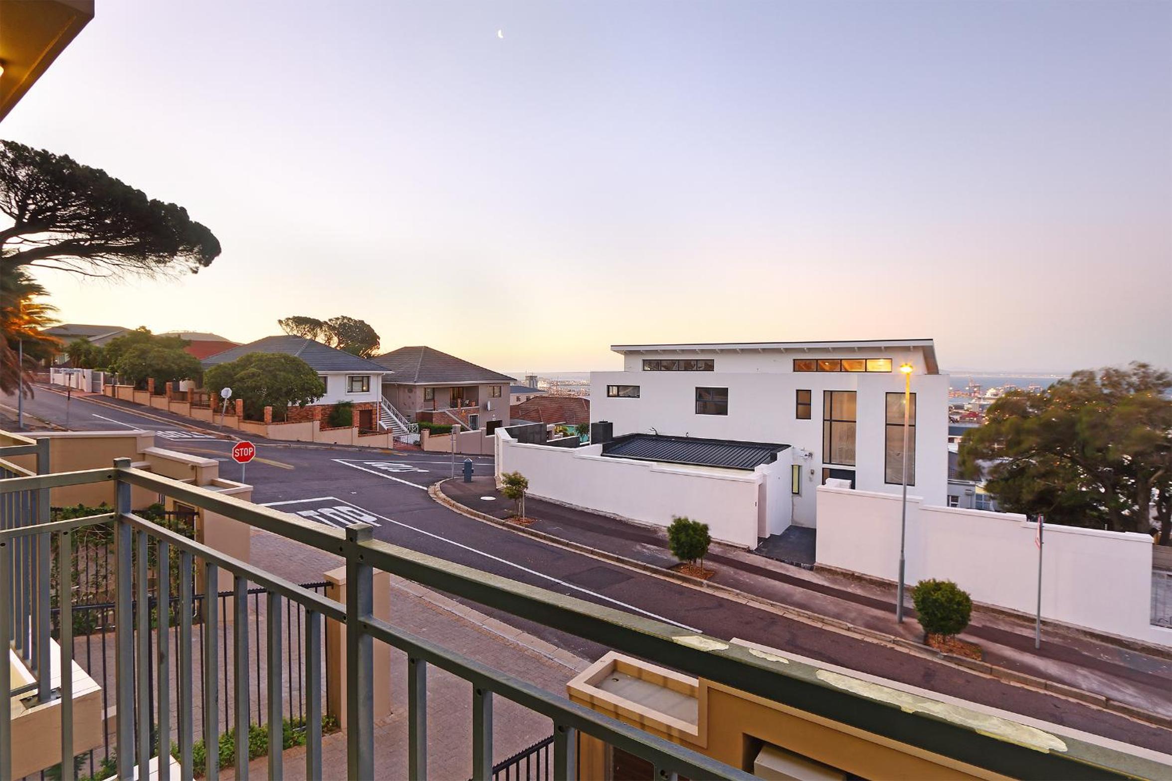 STAR APARTMENTS