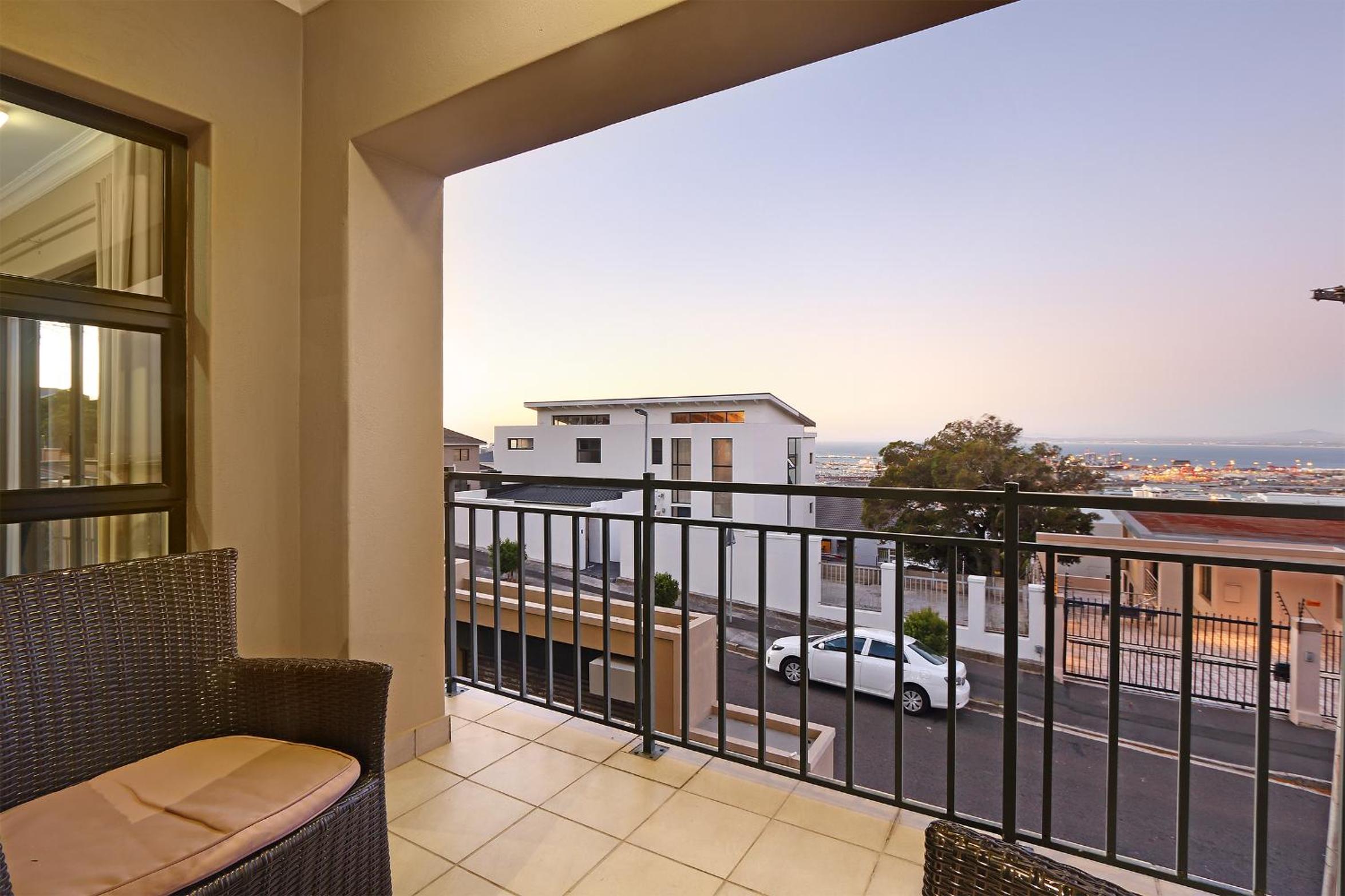 STAR APARTMENTS