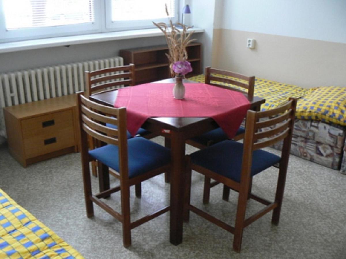 Hostel Modrá