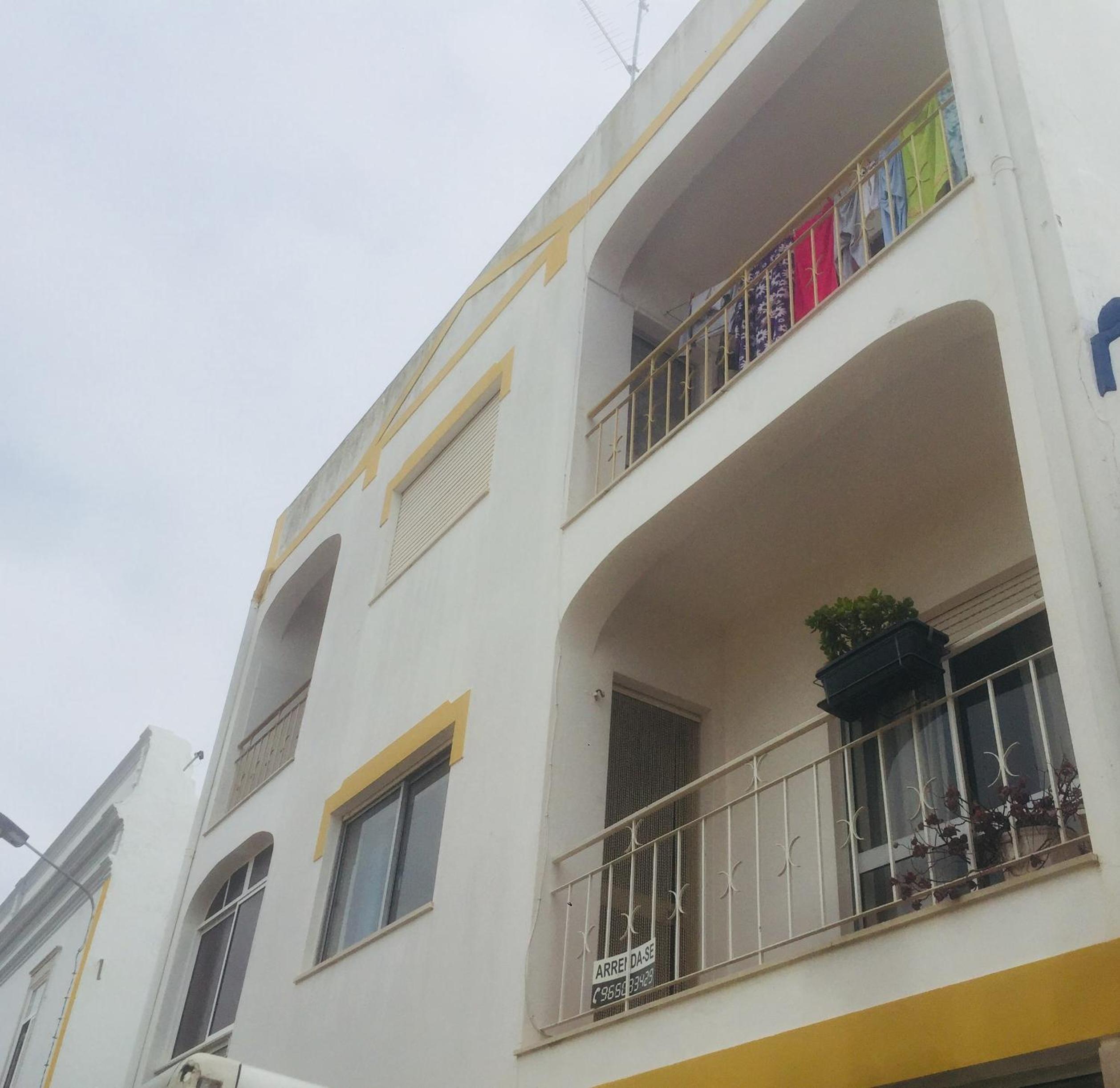 Fuzeta beach holiday apartment view 5