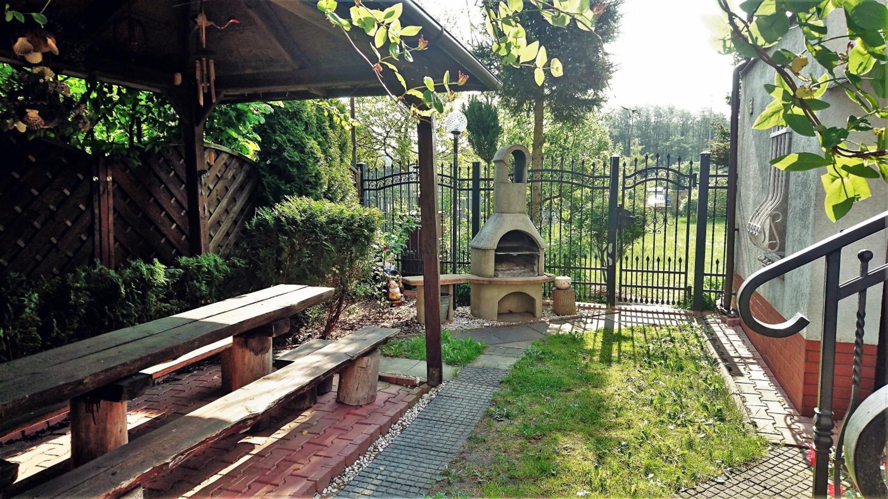 Photo 10
