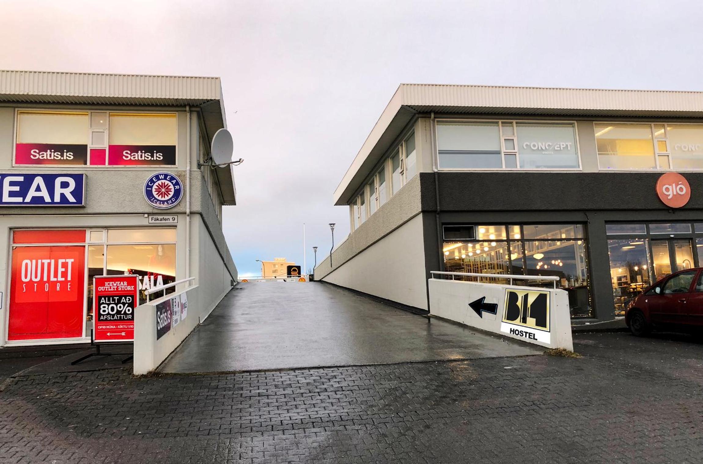 Hotel B14 Hostel - Image 1