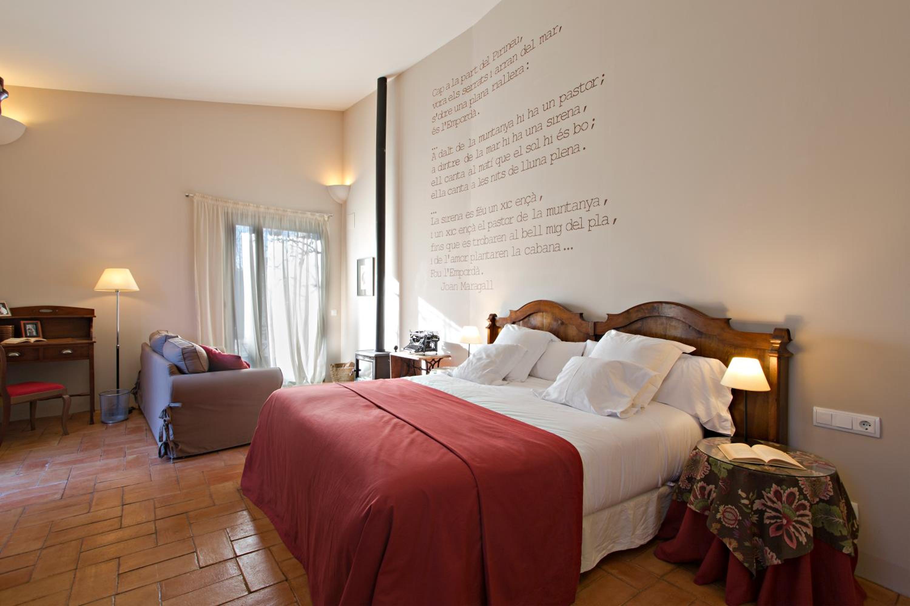 Encís d'Empordà -Adults Only-