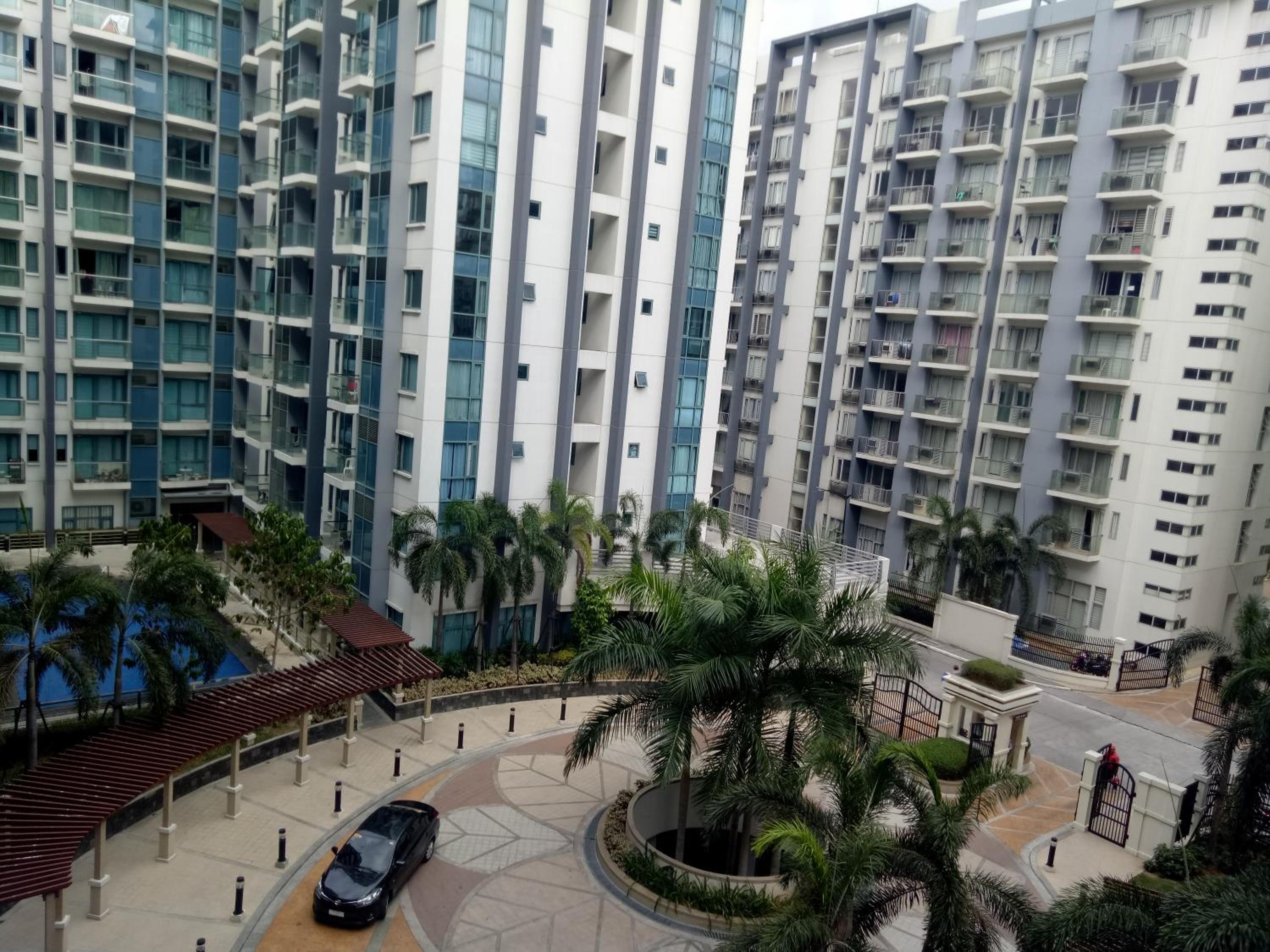 Hotel NEW CONDO UNIT@PALMTREE VILLAS NEAR NAIA3 - Image 1