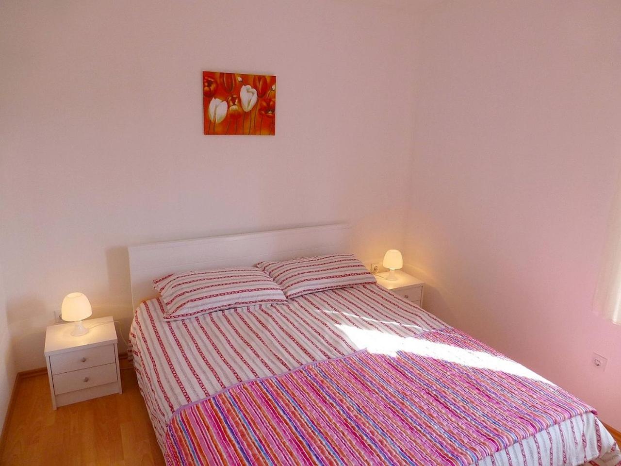 Apartments Kvesić