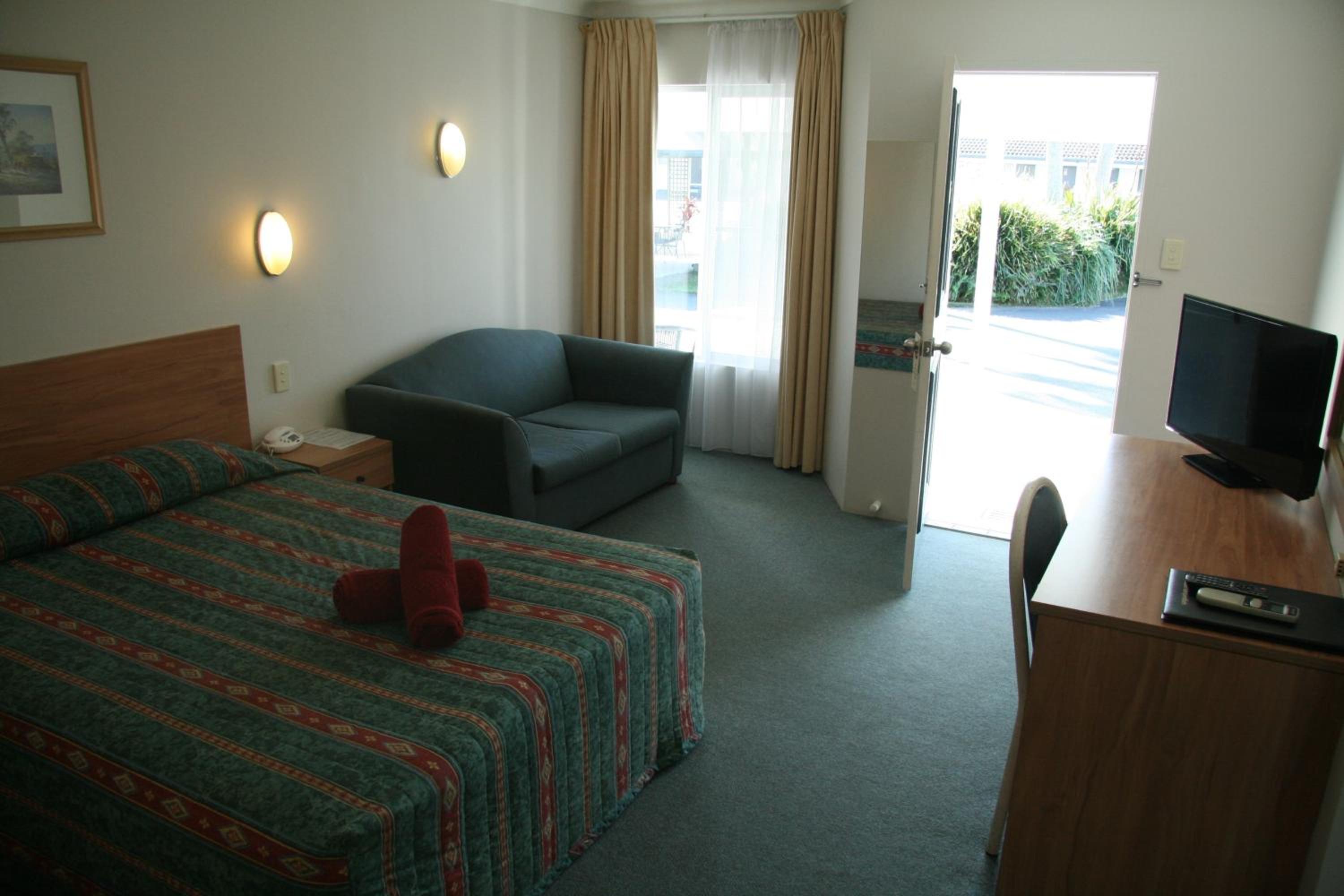 Colonial Court Motor Inn
