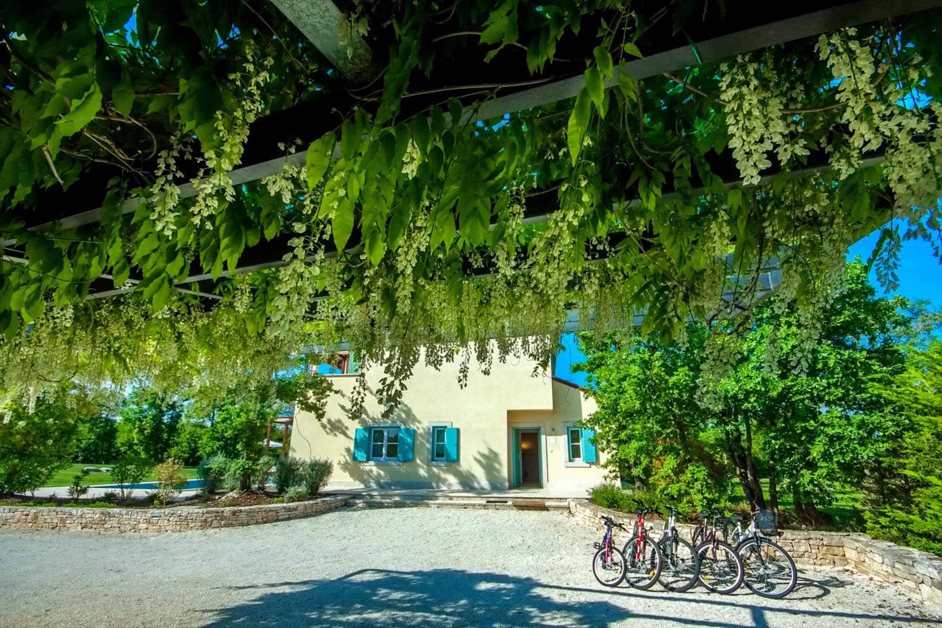 Hotel Vila Marija - Image 1