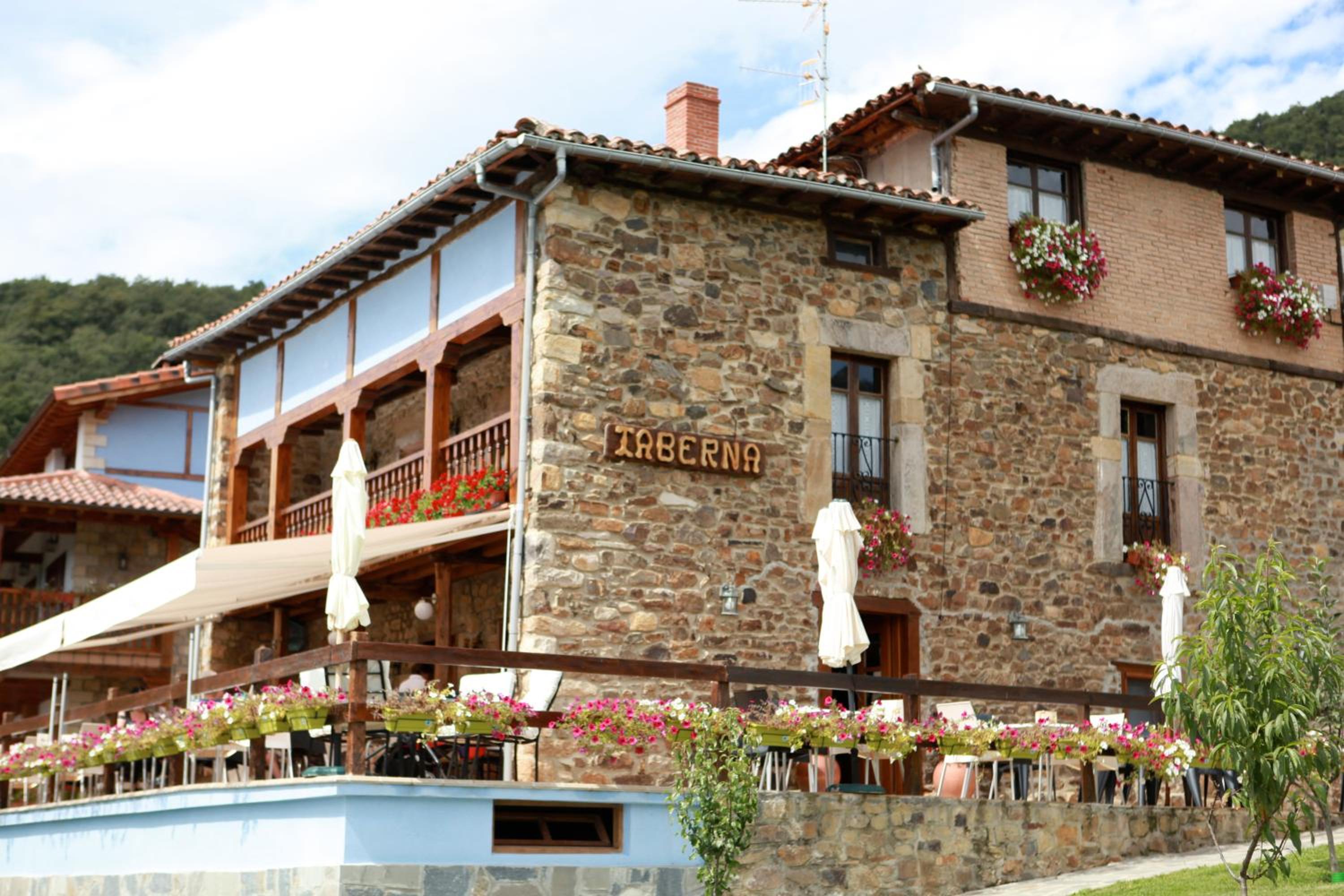 Viviendas Rurales Peña Sagra