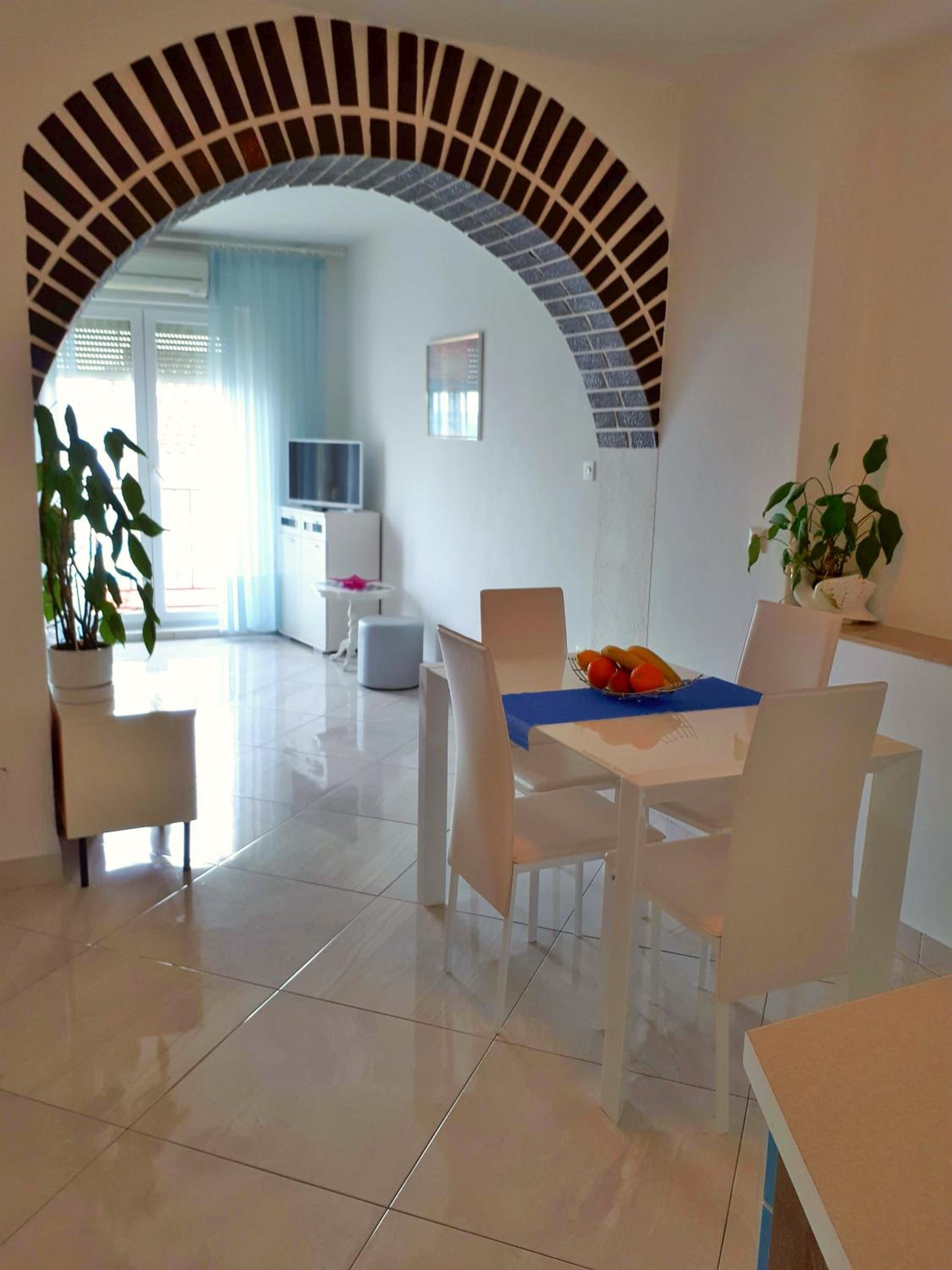 Apartments Ema