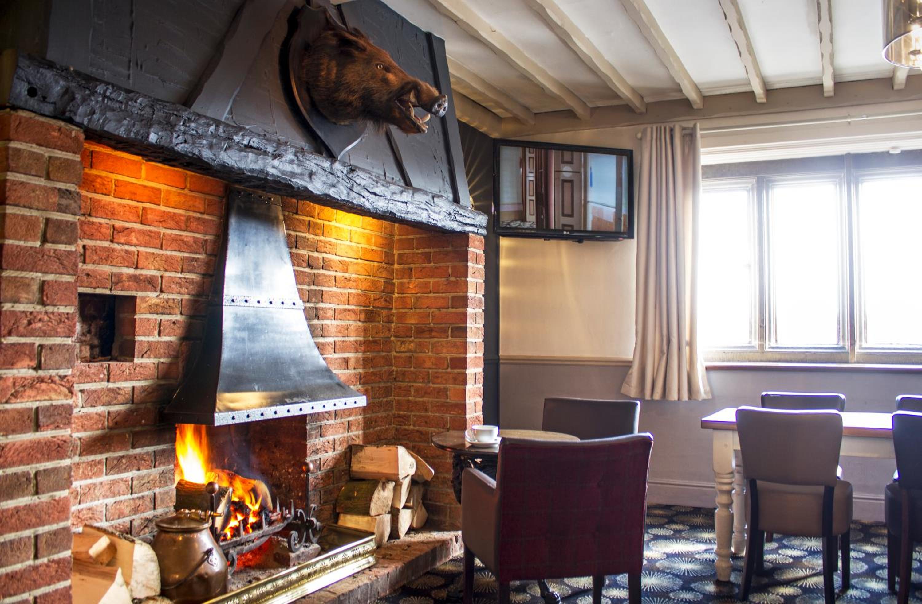Sudbury Vacations - The Boars Head Hotel - Property Image 3