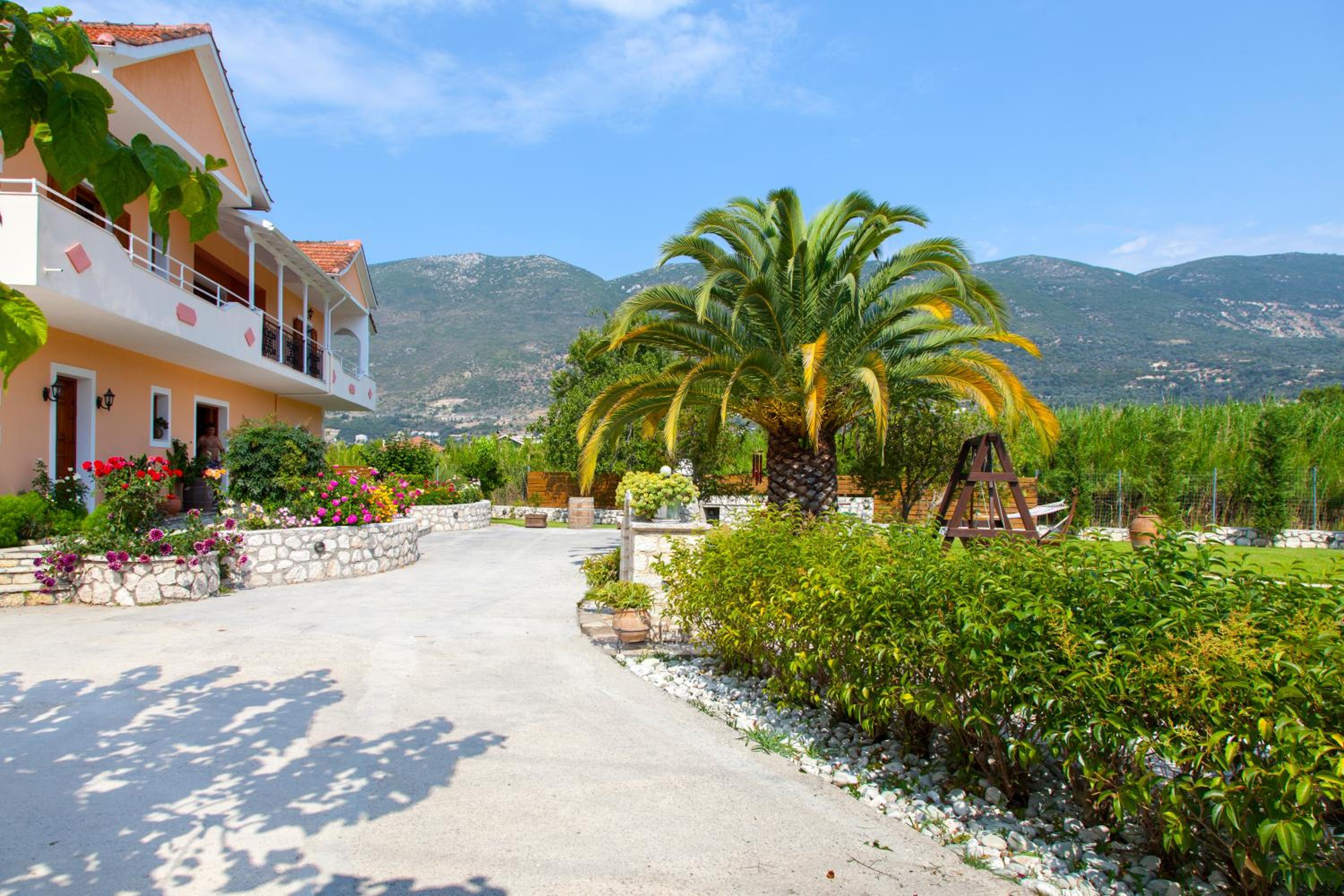 Hotel Villa Aliki - Image 1
