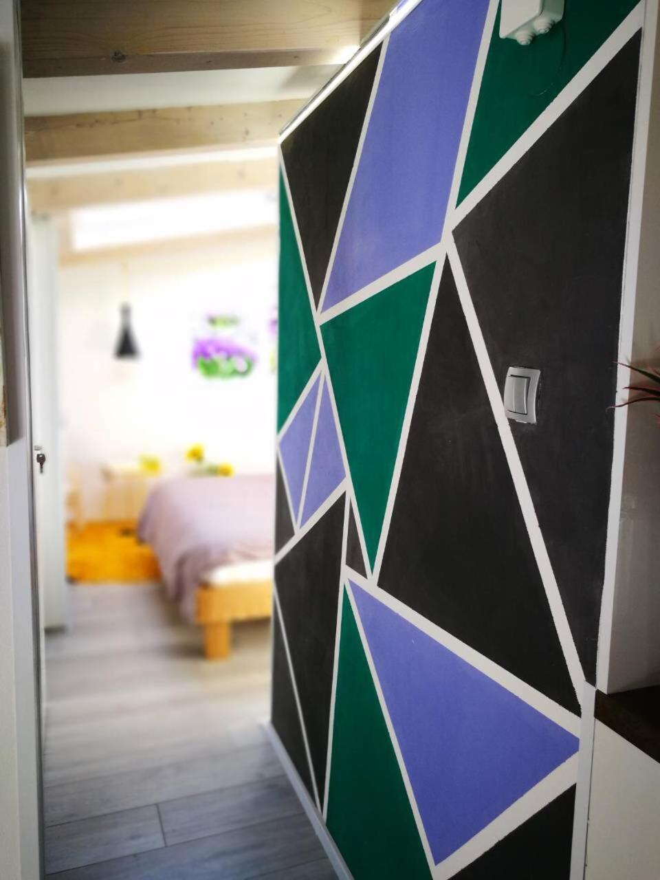 cres art studio kuning apartment