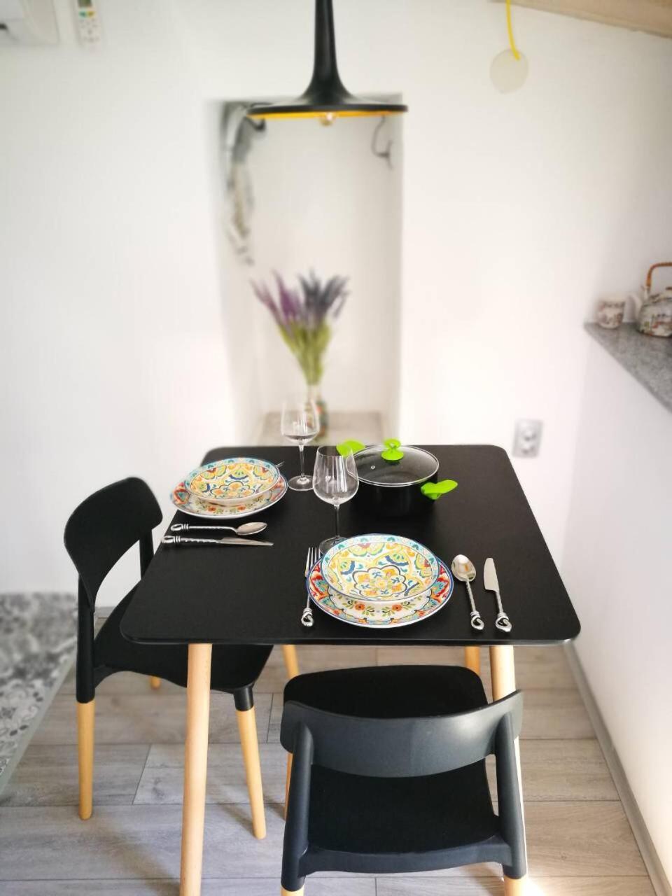 cres art studio kuning apartment