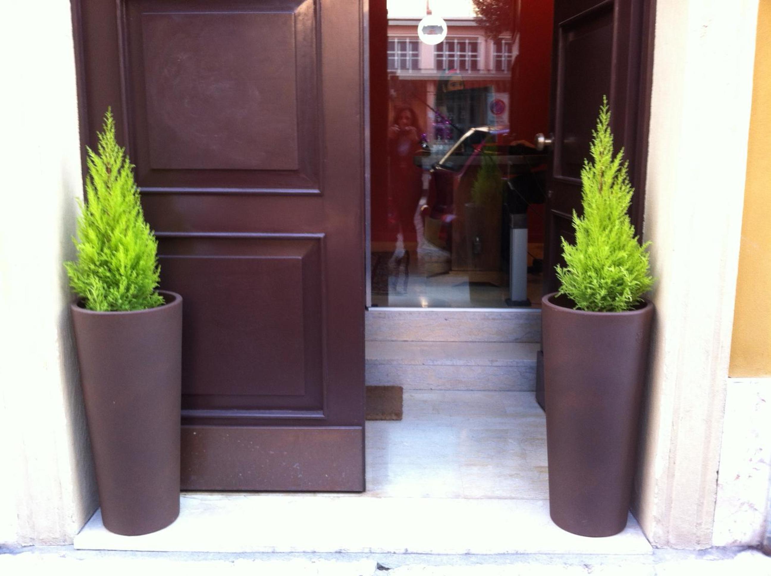 Romeo Design Rooms