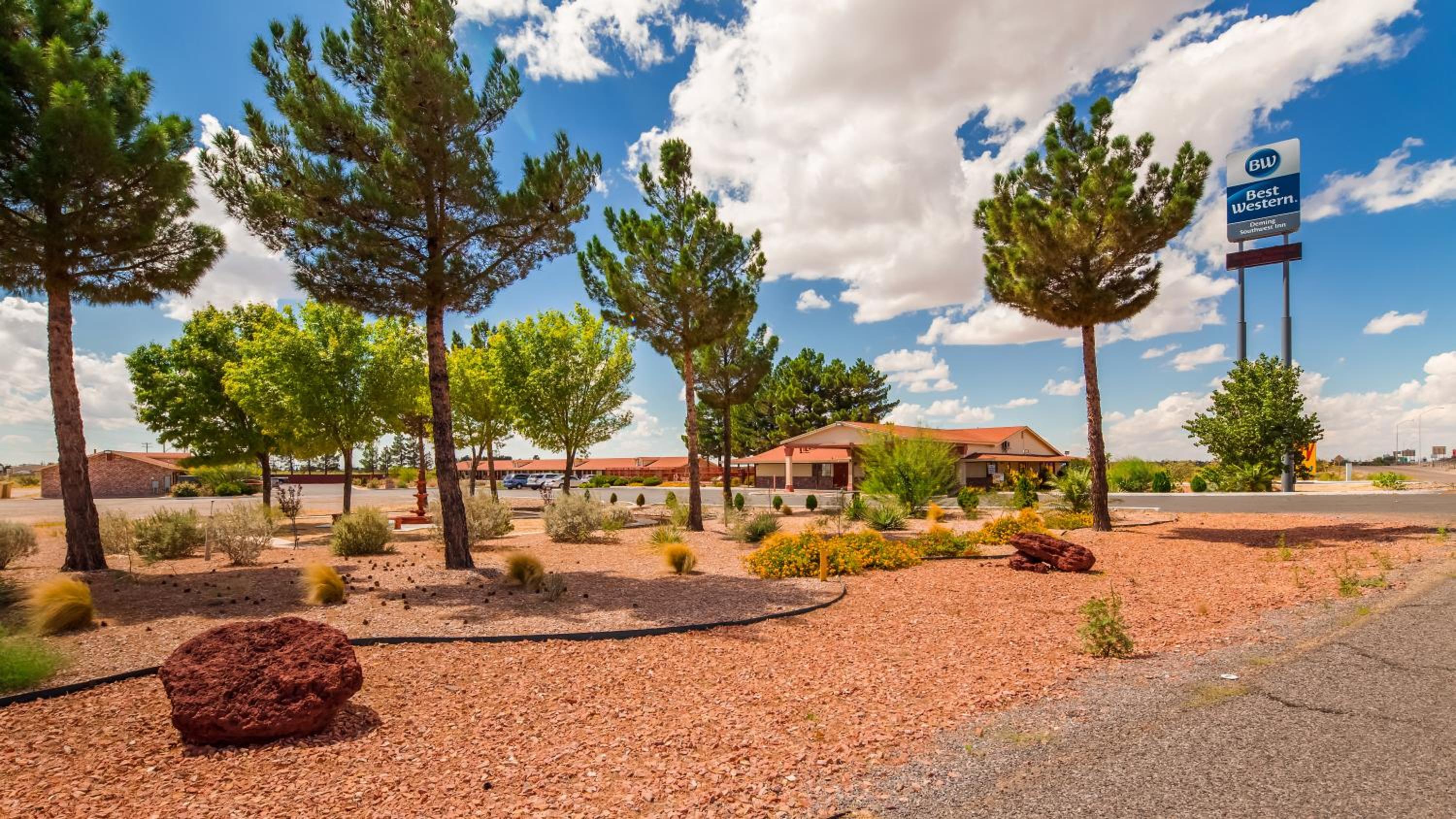 Deming Vacations - Best Western Deming Southwest Inn - Property Image 9