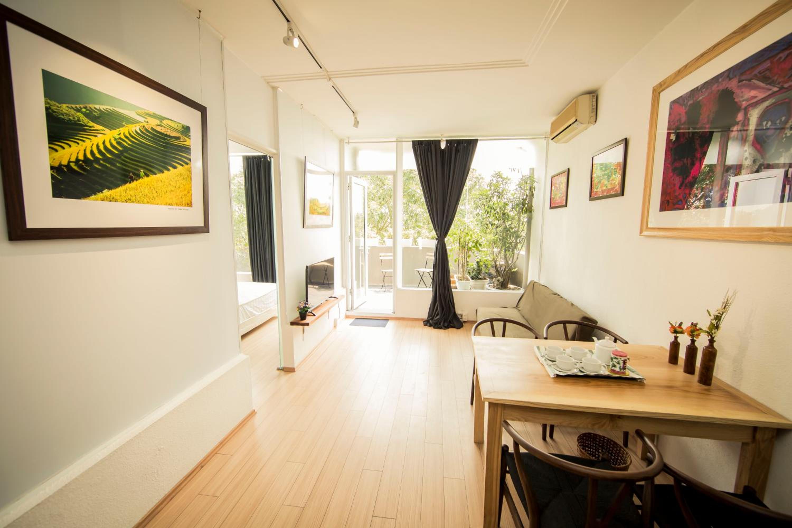 Elegant Studio Yet Kieu