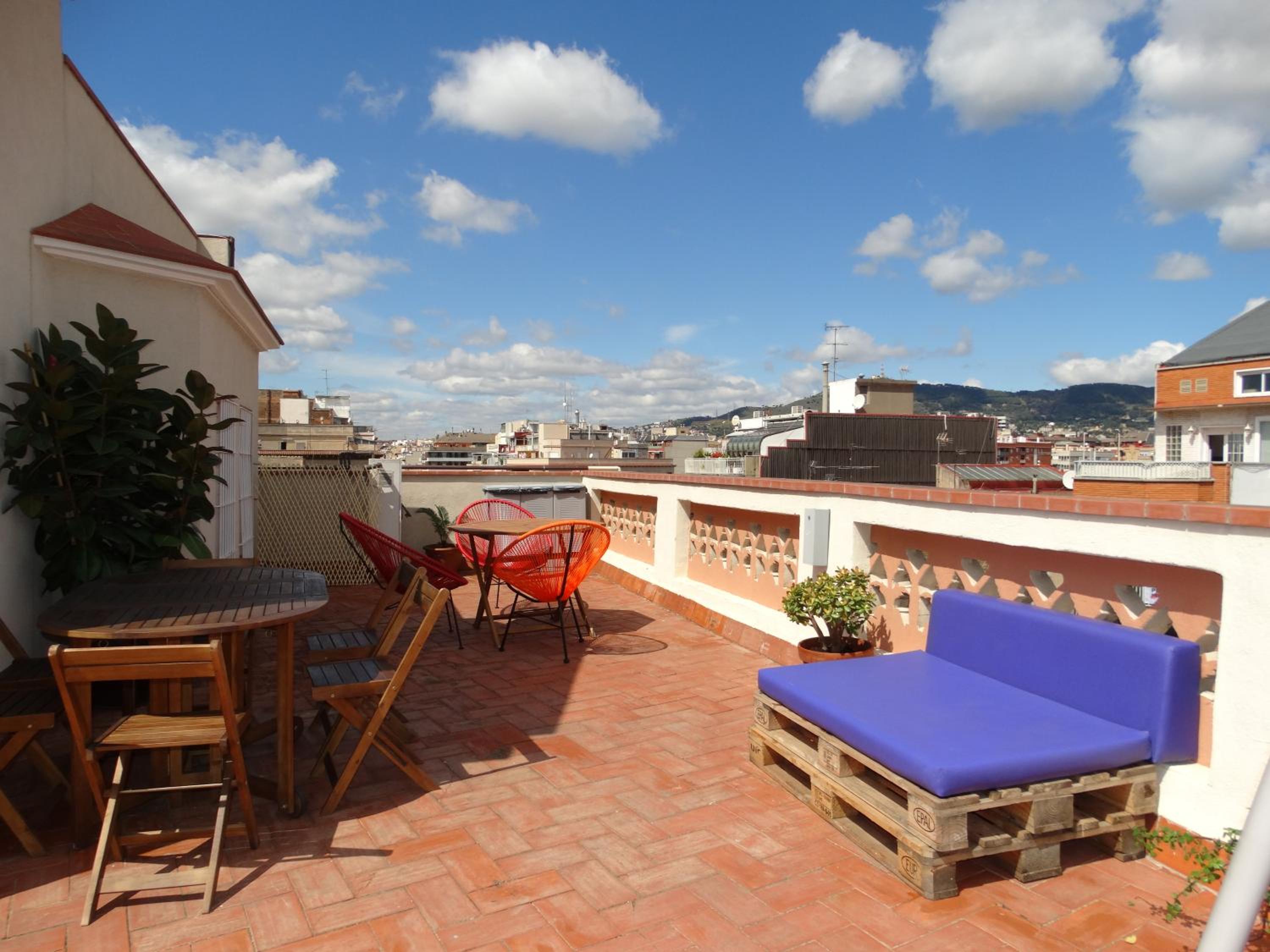 Feel at Sants Apartments